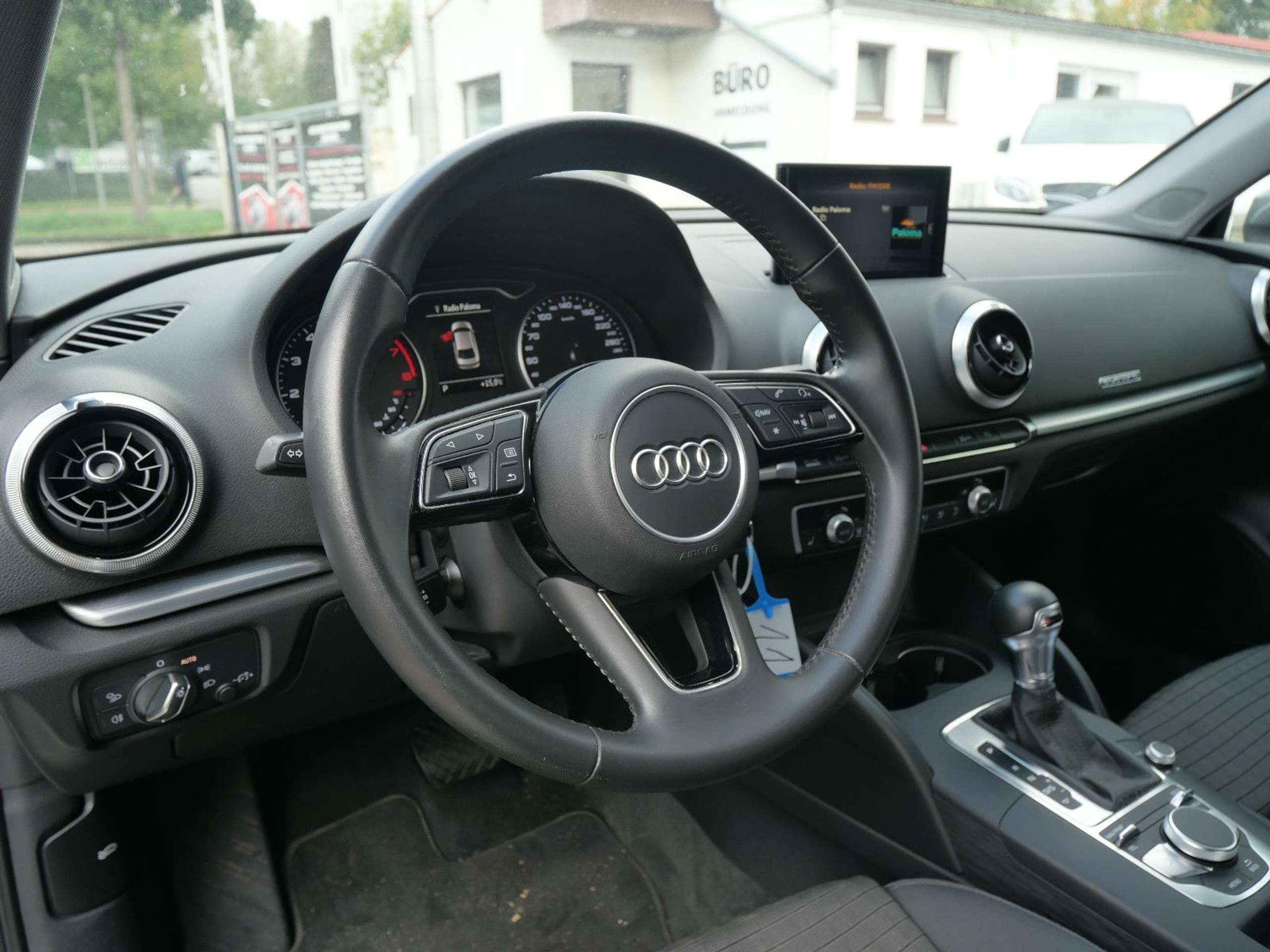 Audi - A3