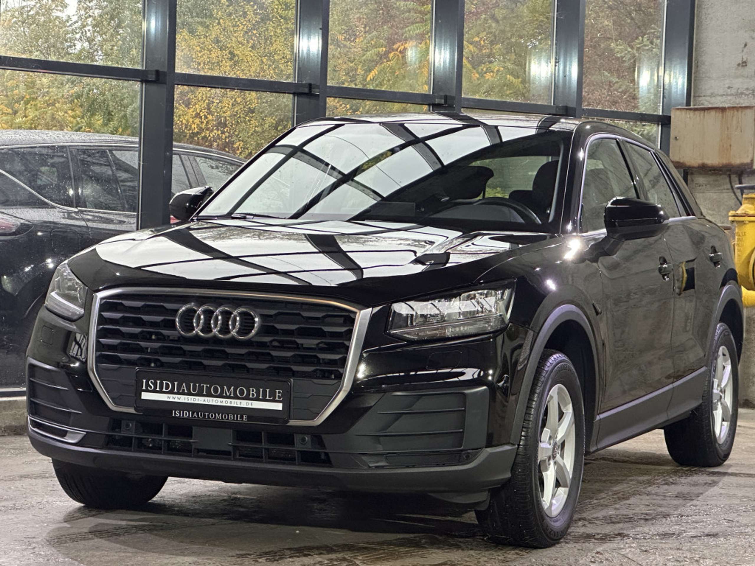 Audi - Q2