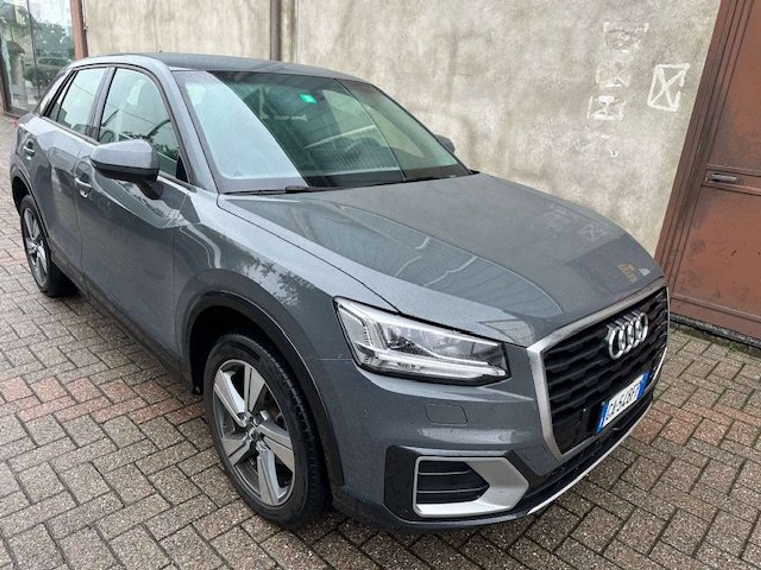 Audi - Q2