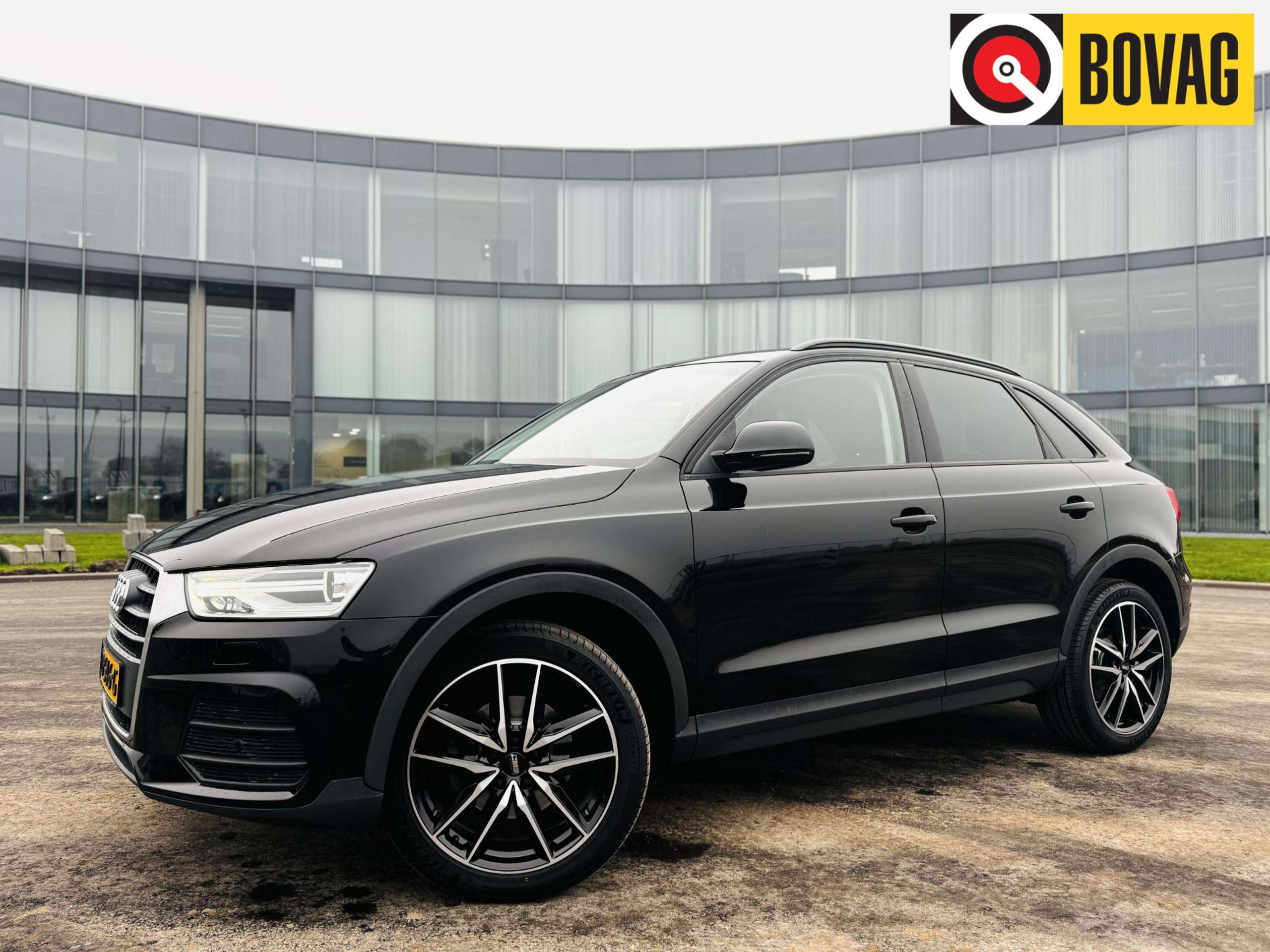 Audi - Q3