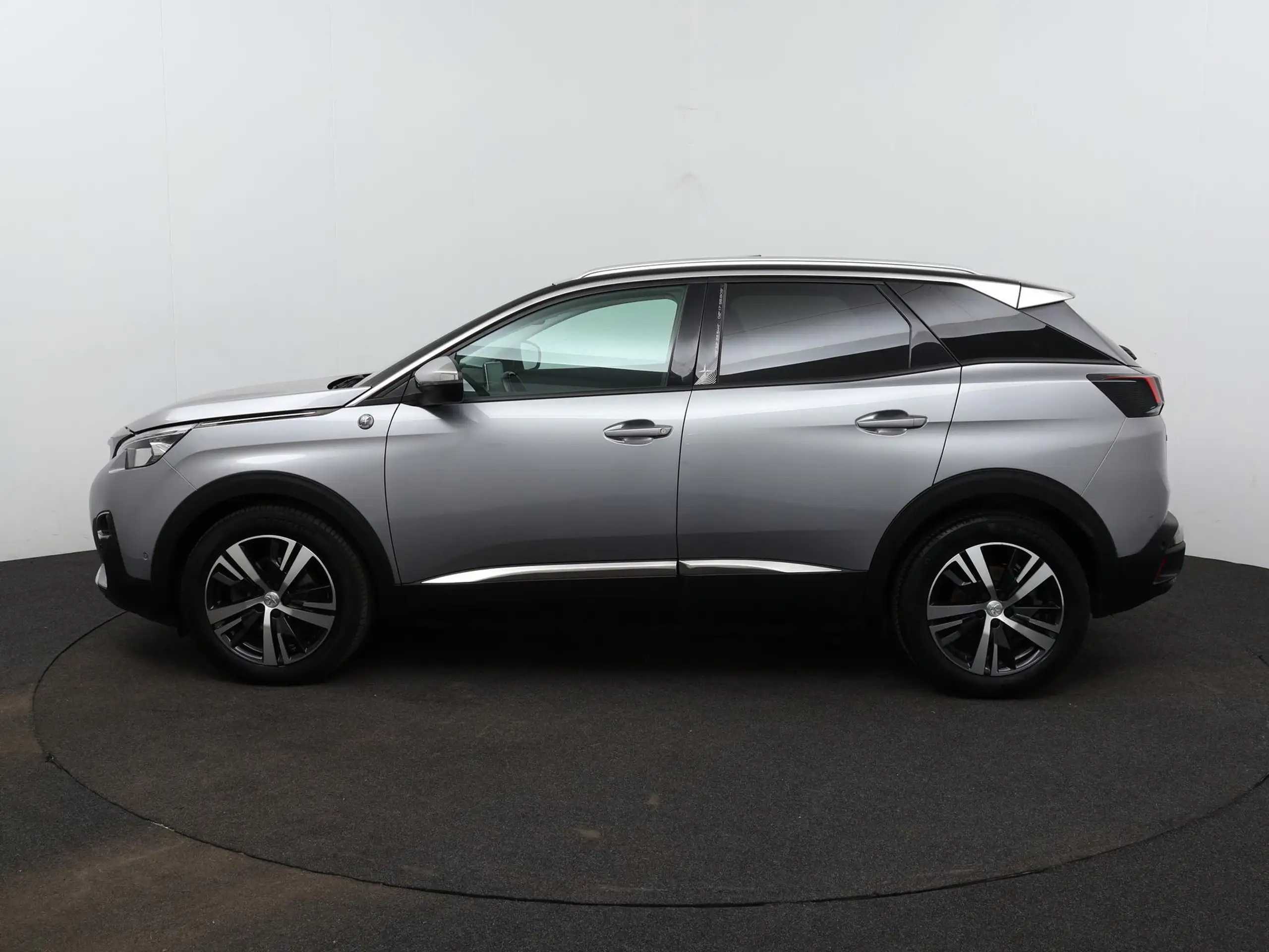 Peugeot - 3008