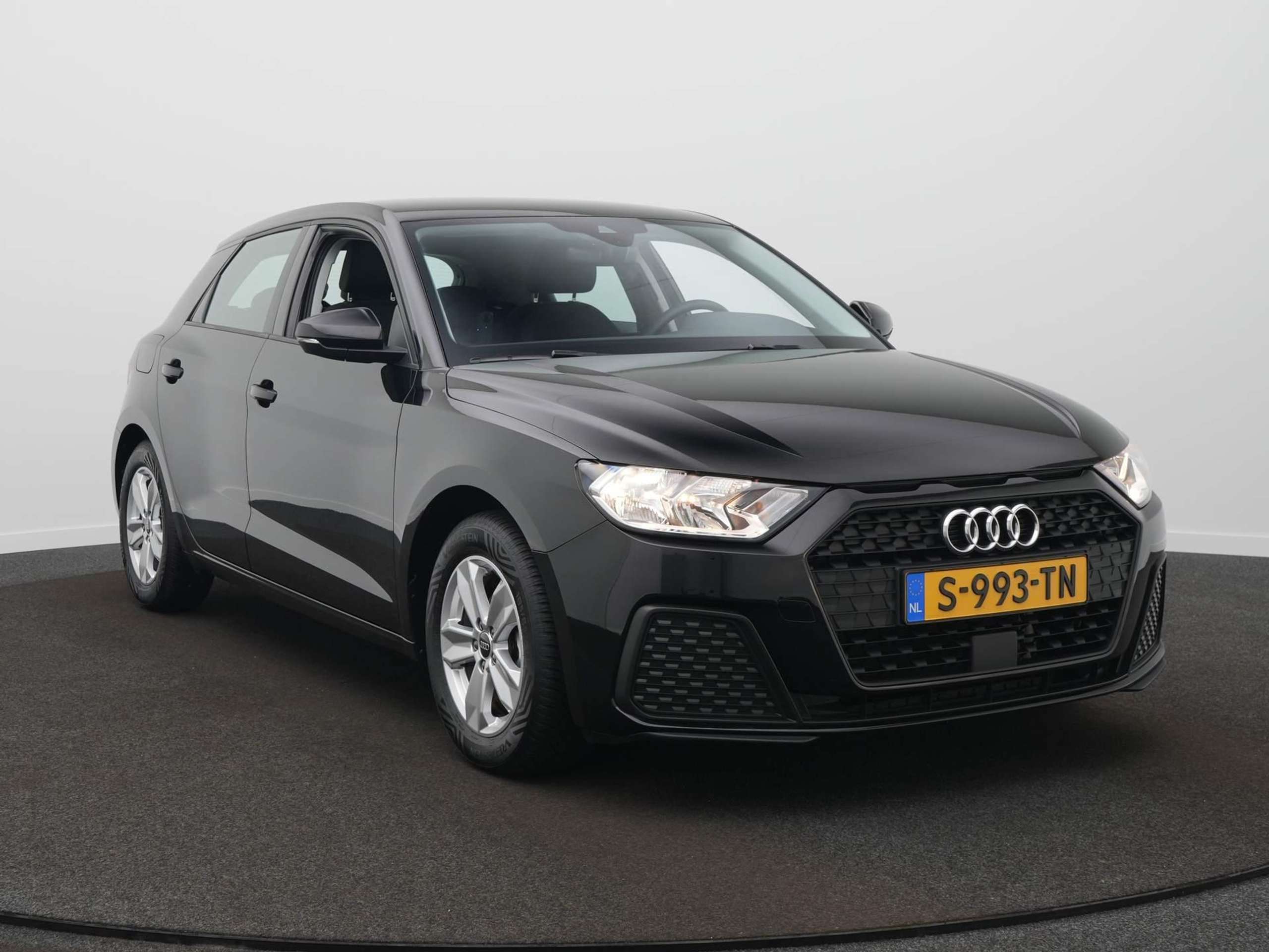 Audi - A1