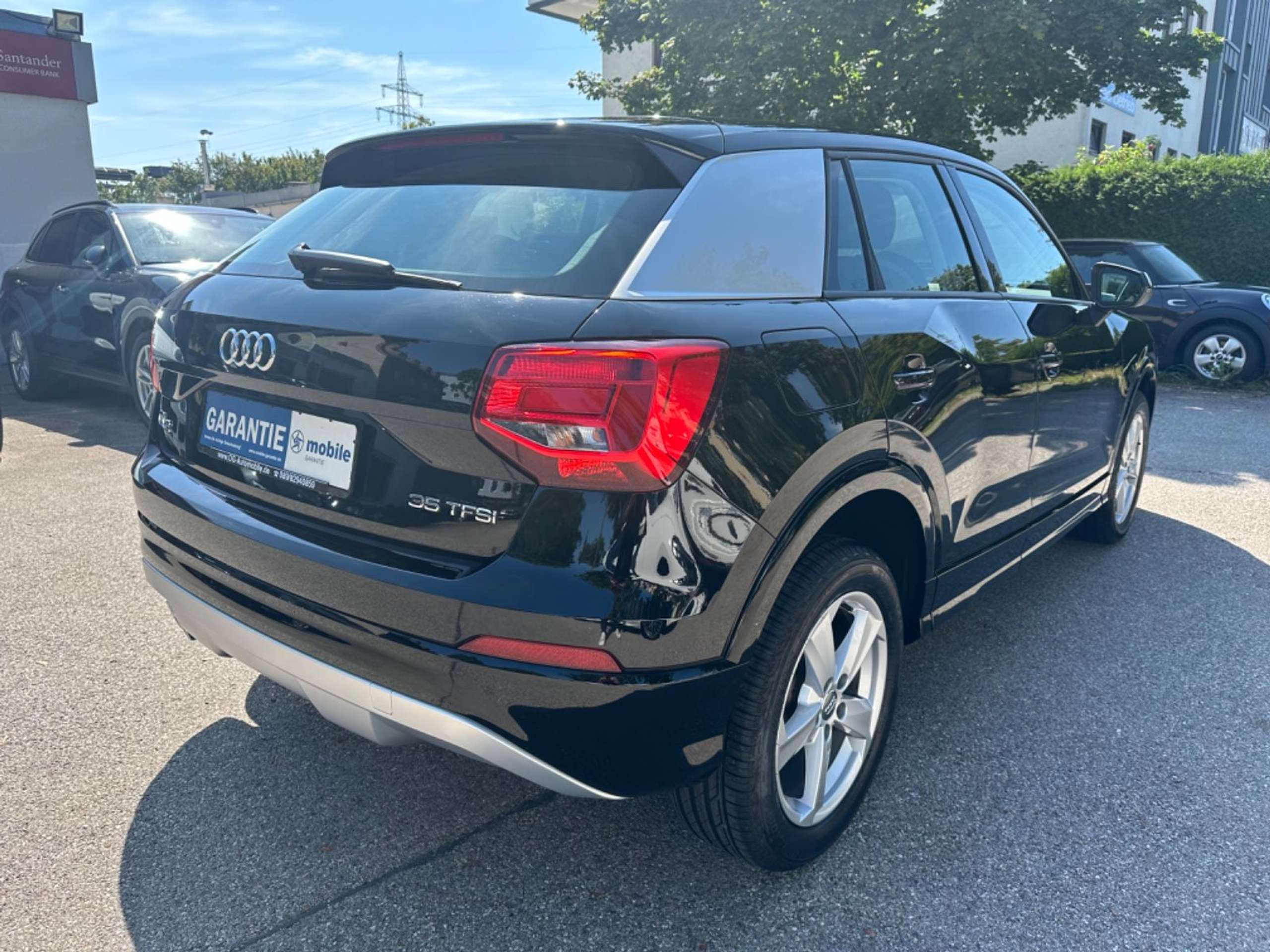 Audi - Q2