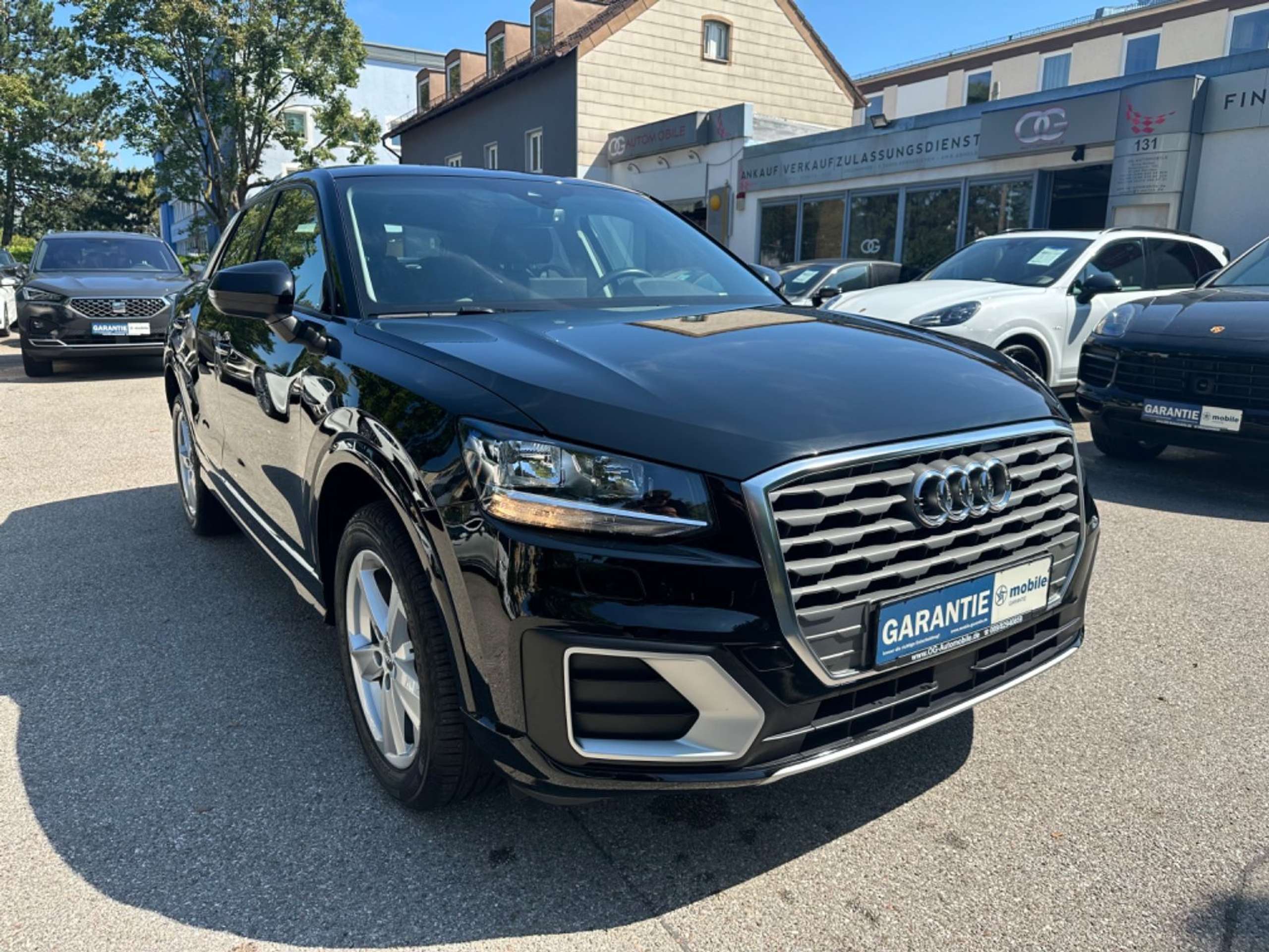 Audi - Q2