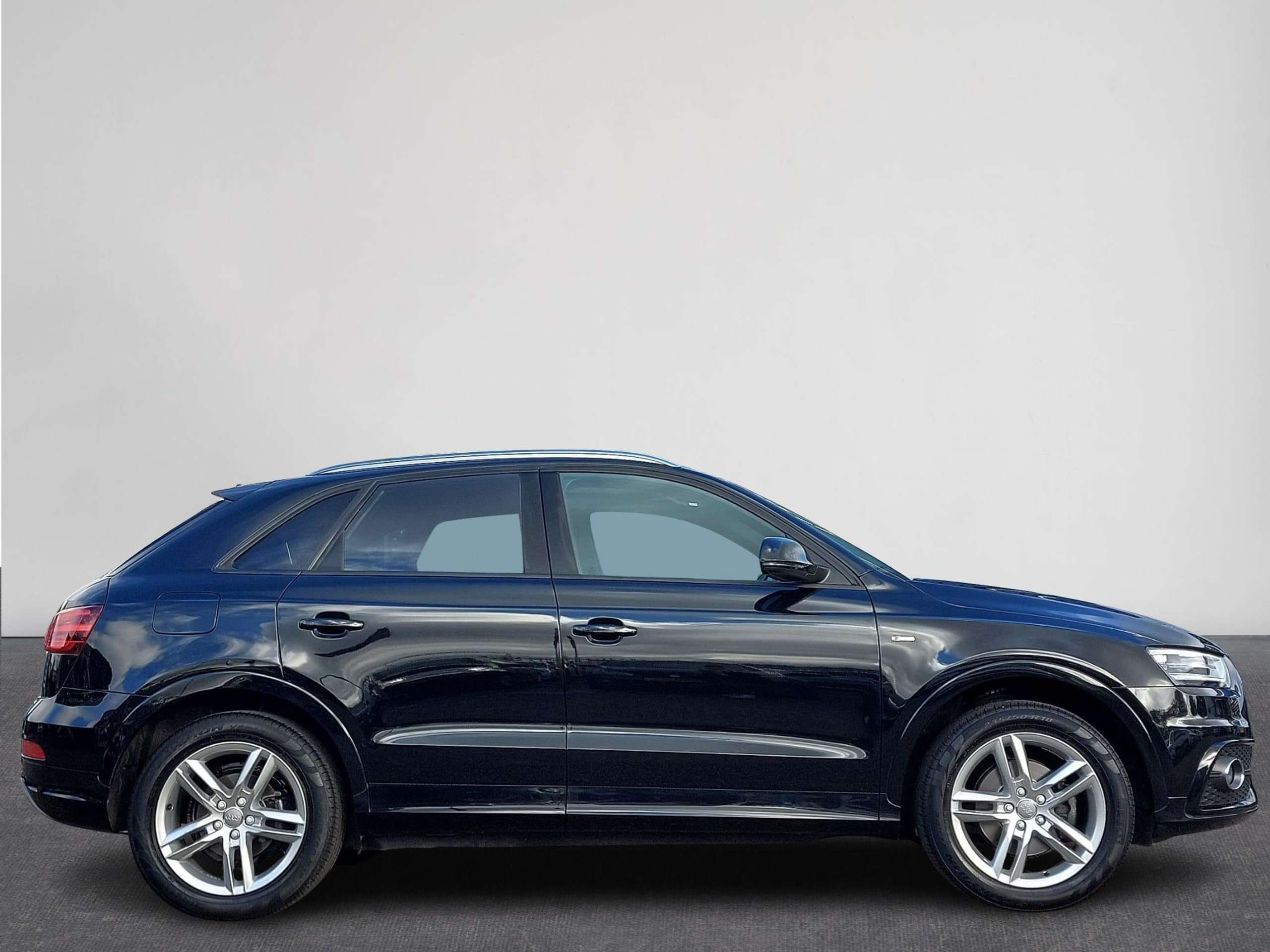 Audi - Q3