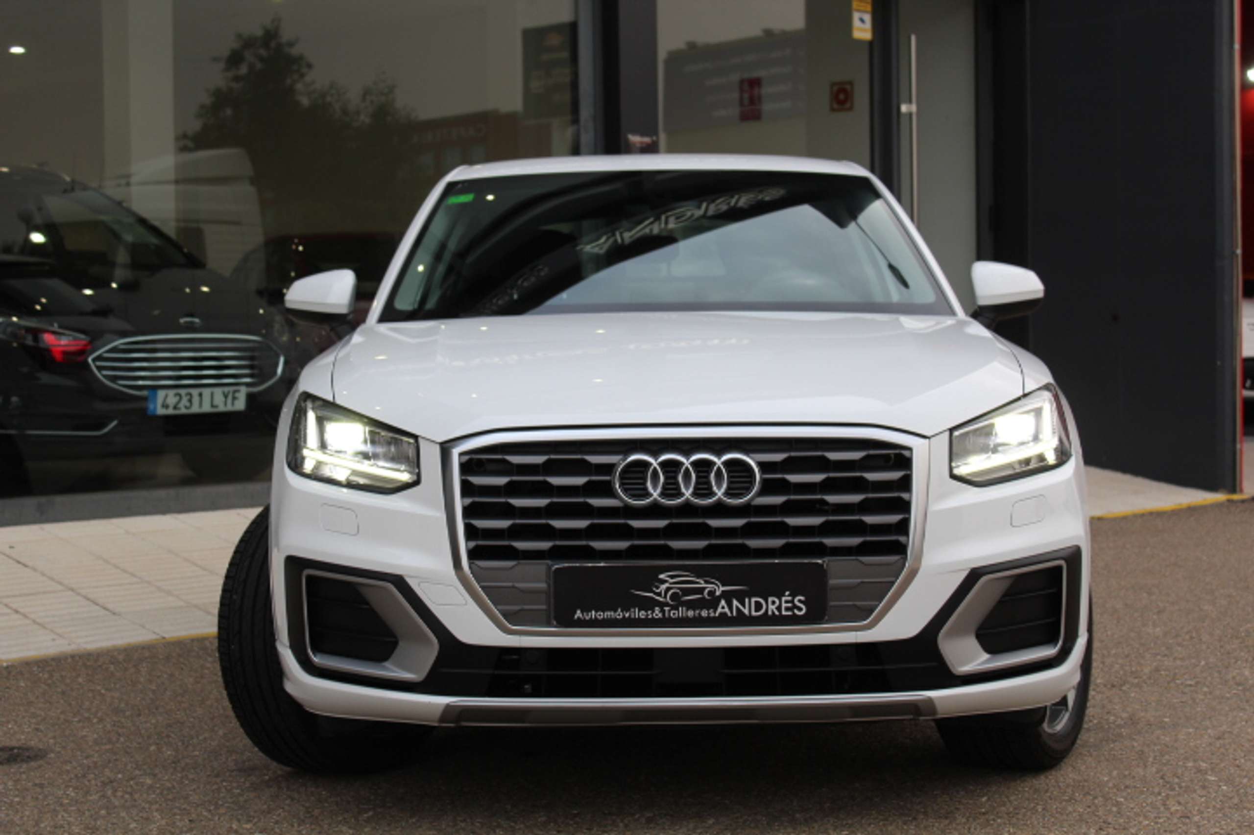 Audi - Q2