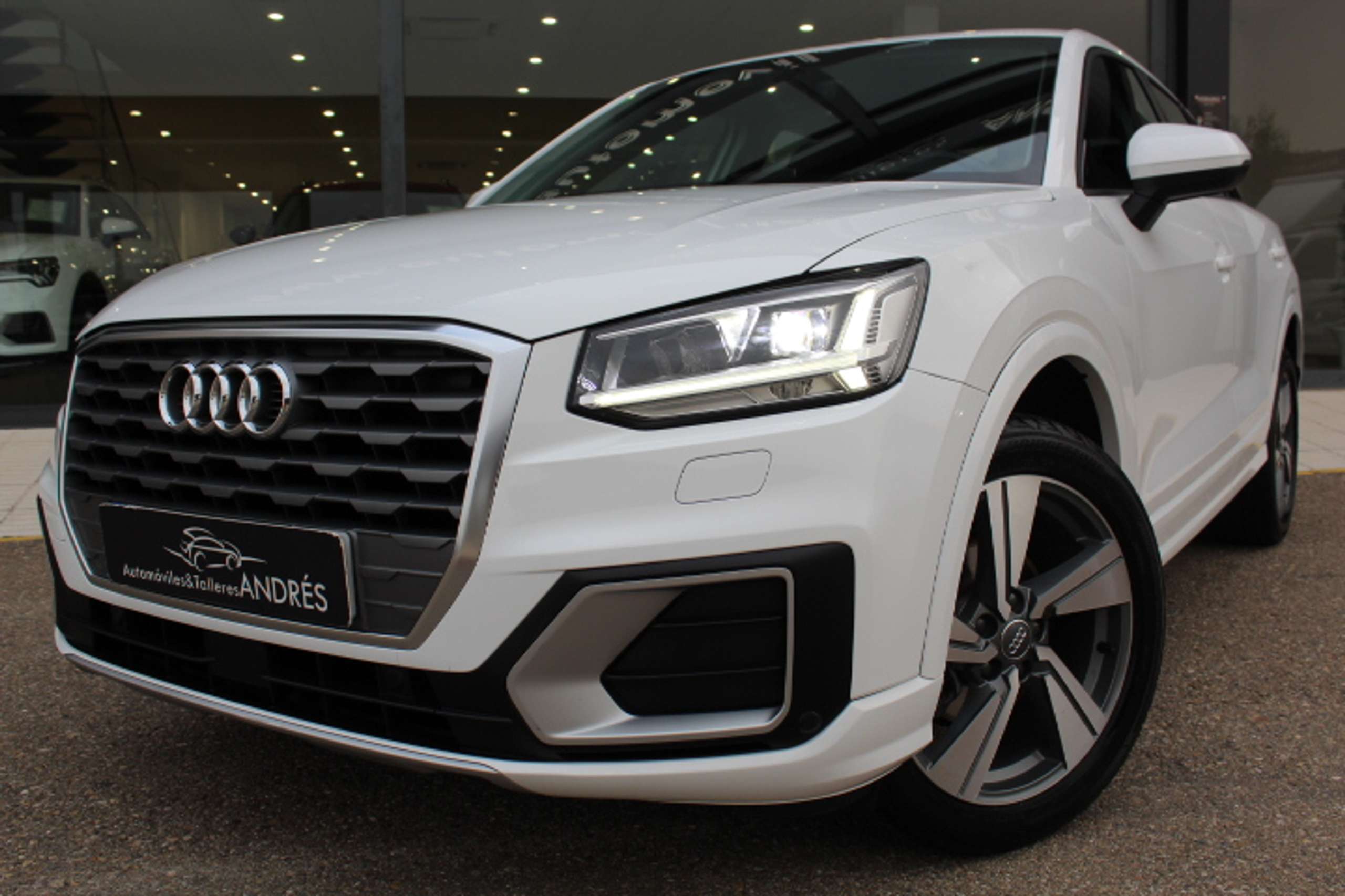 Audi - Q2