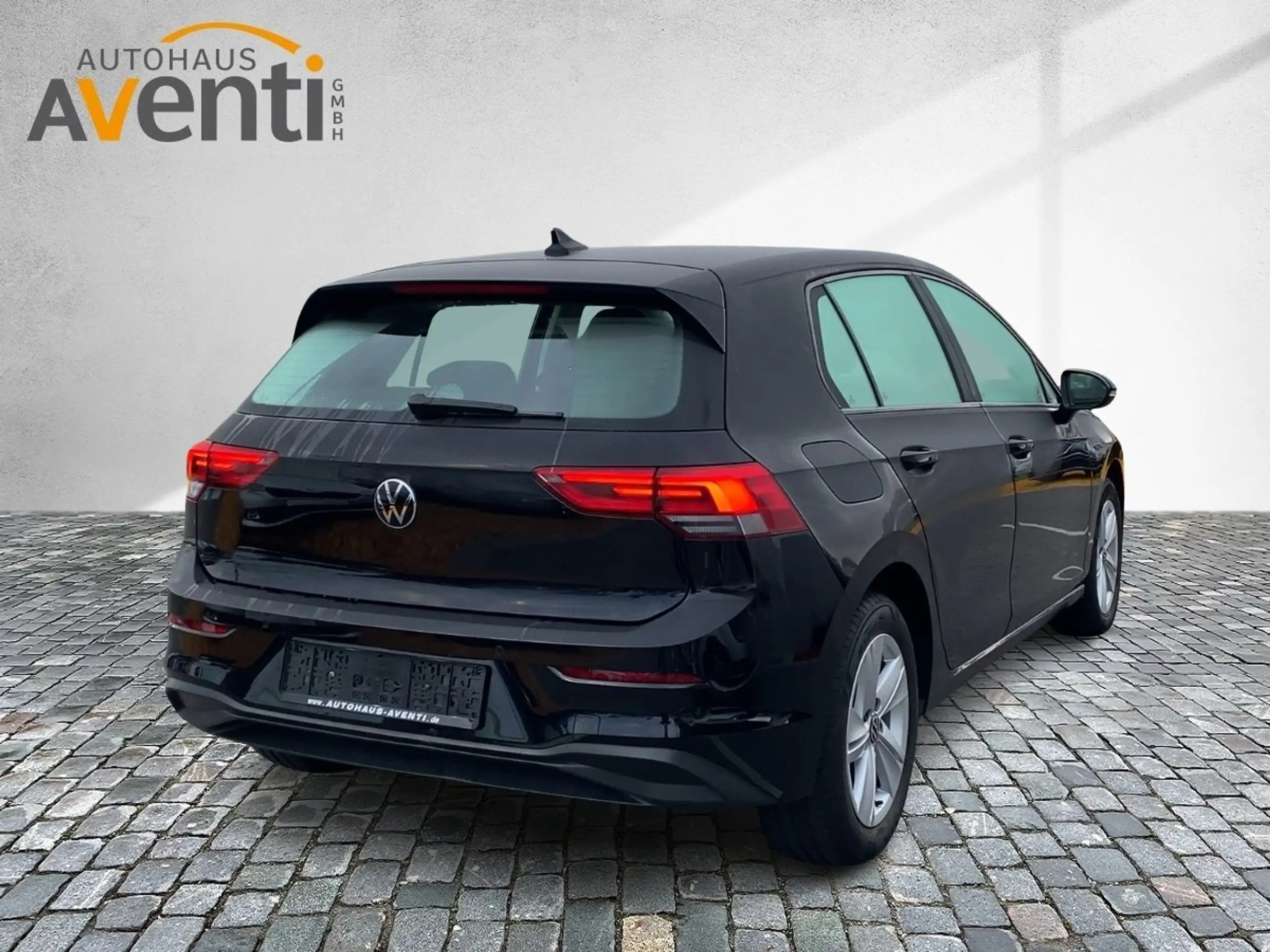 Volkswagen - Golf