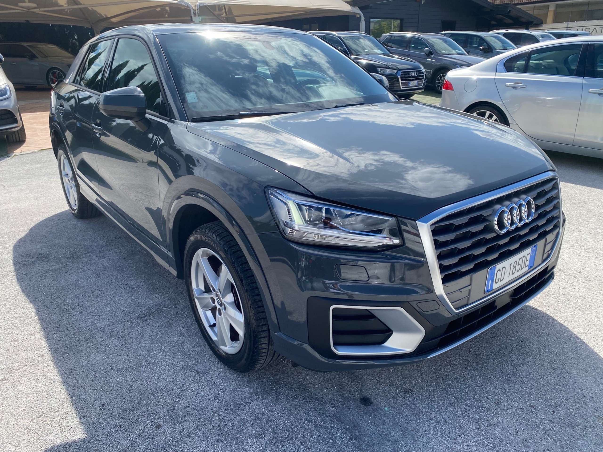 Audi - Q2