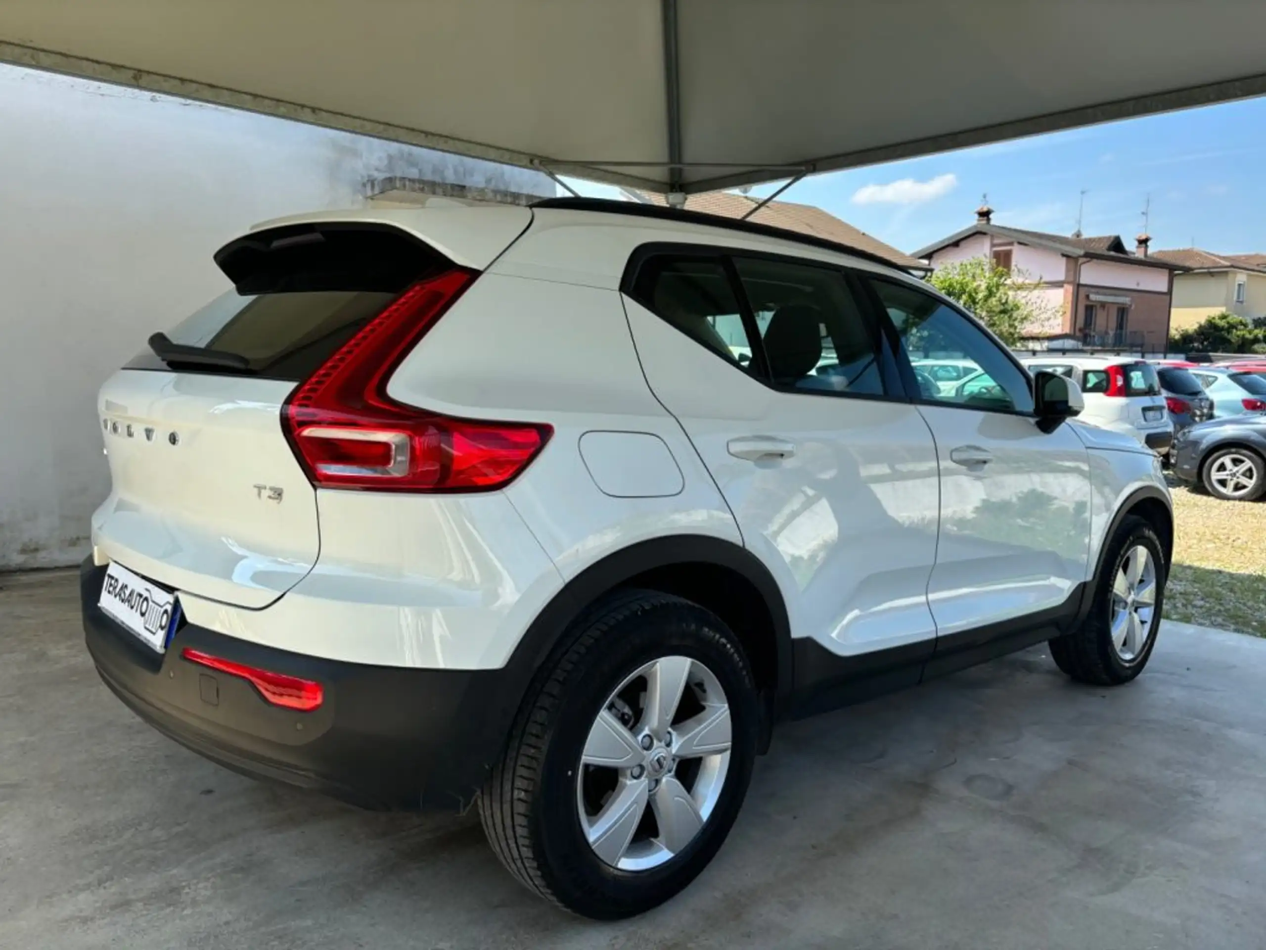 Volvo - XC40