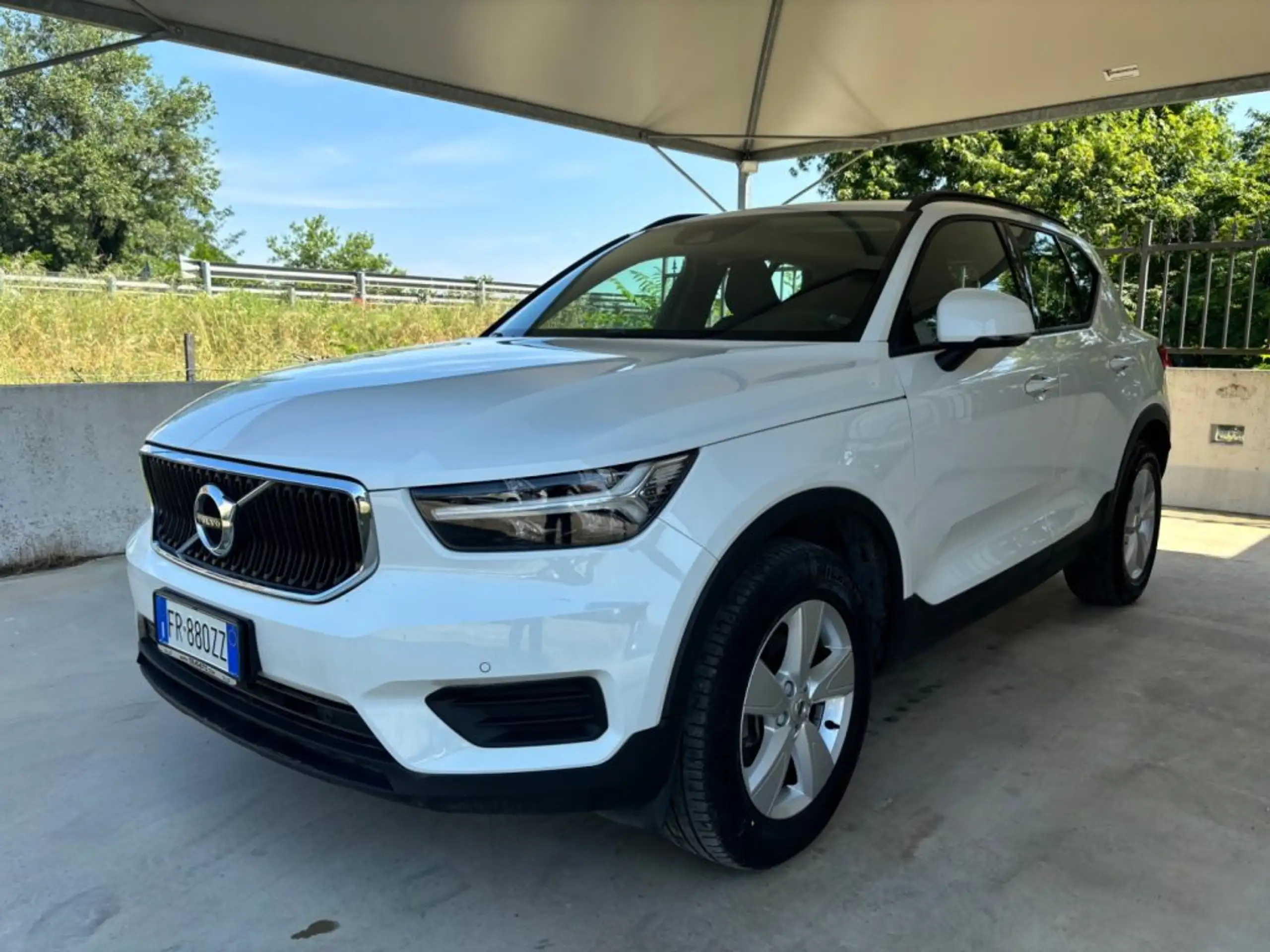 Volvo - XC40