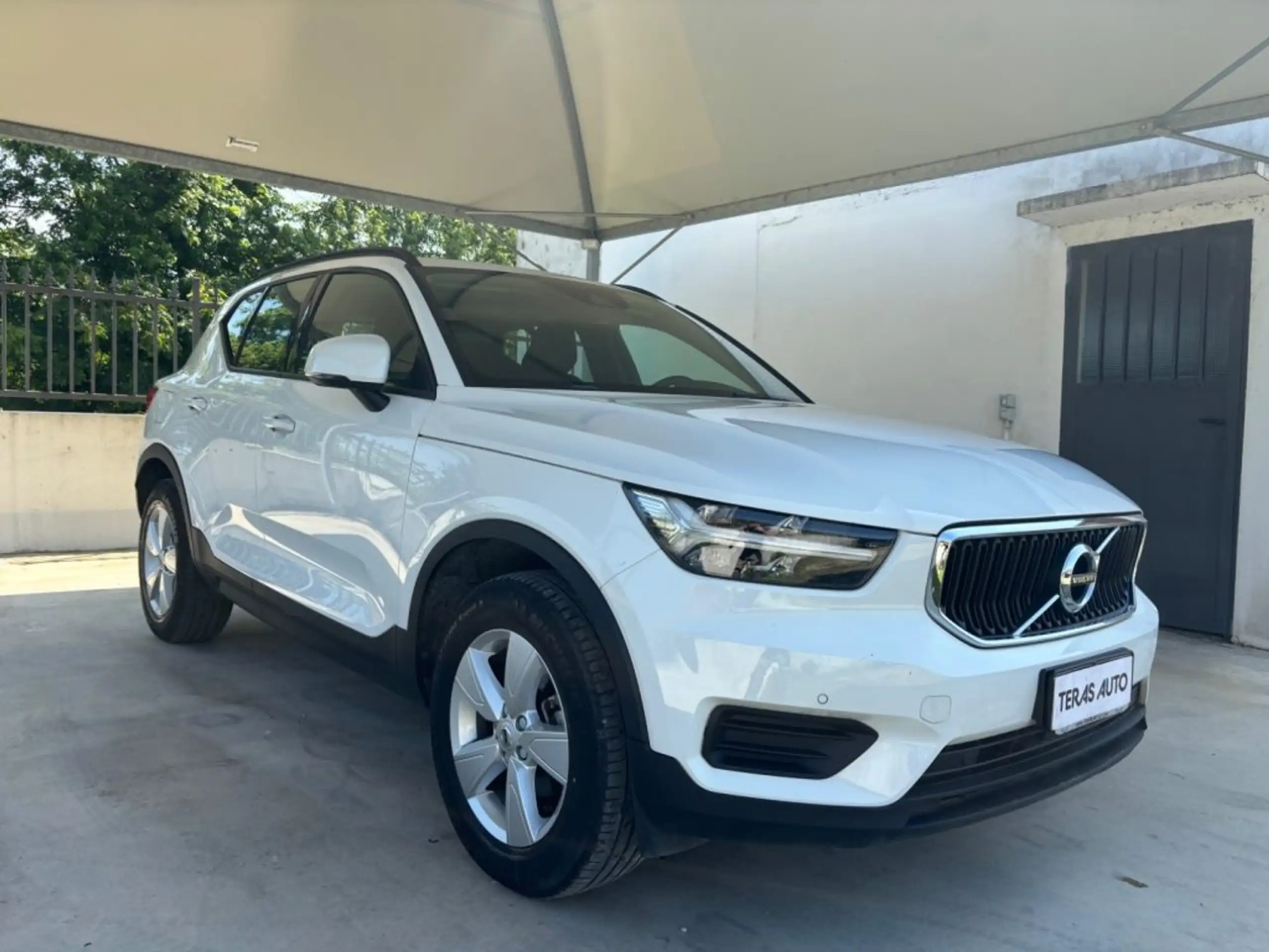 Volvo - XC40