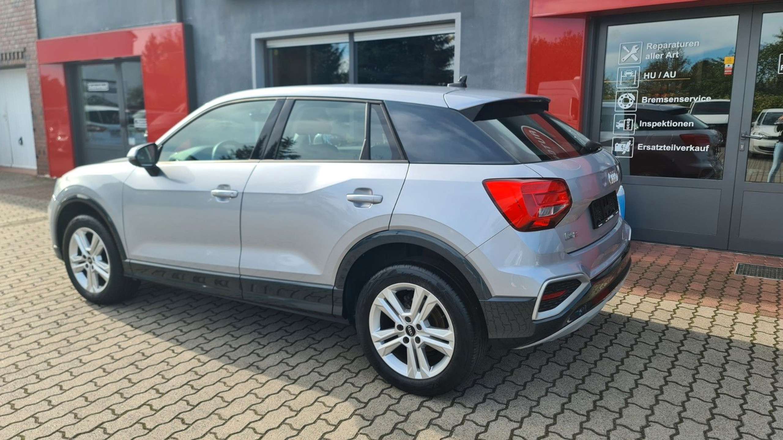 Audi - Q2