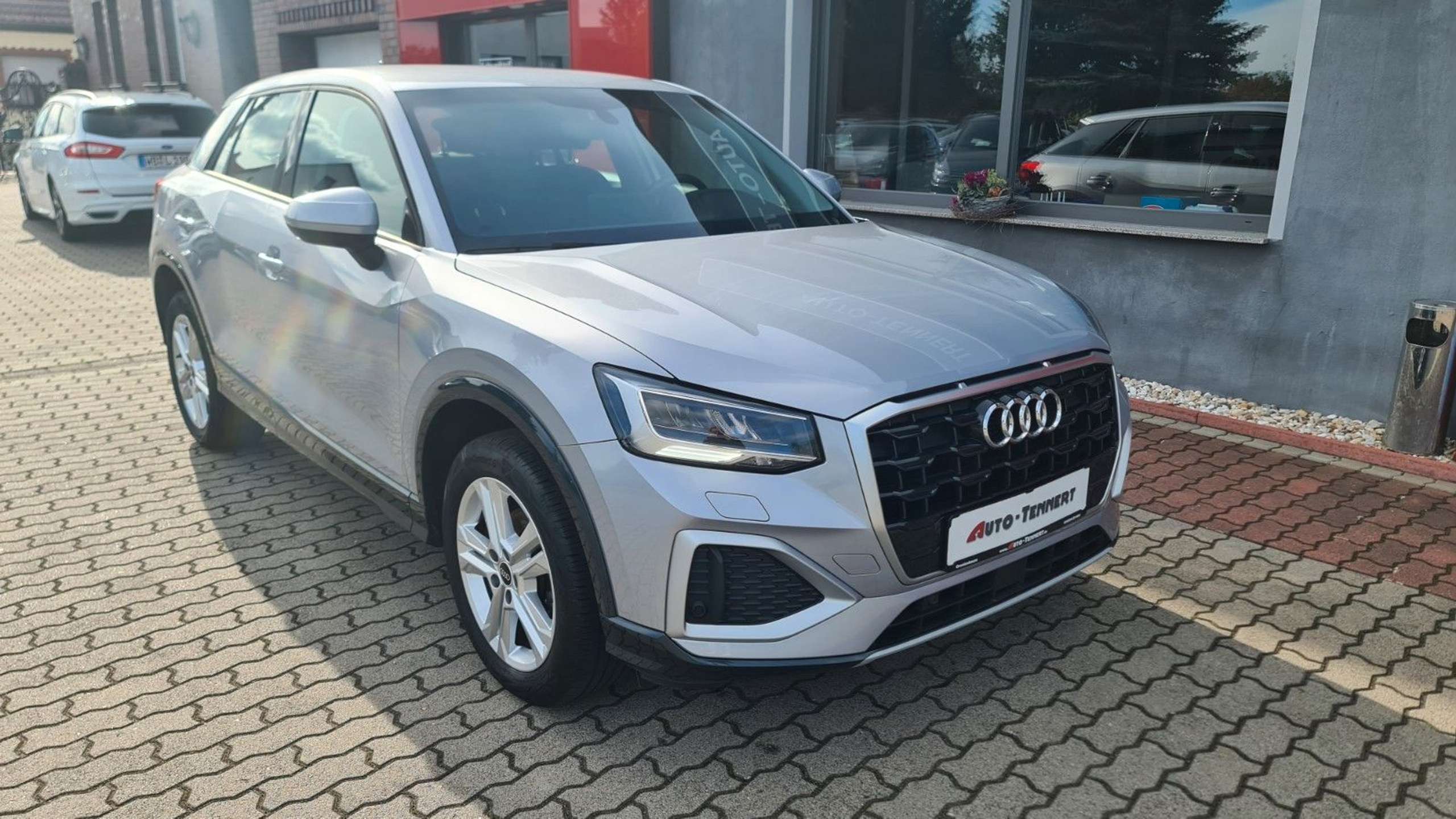 Audi - Q2