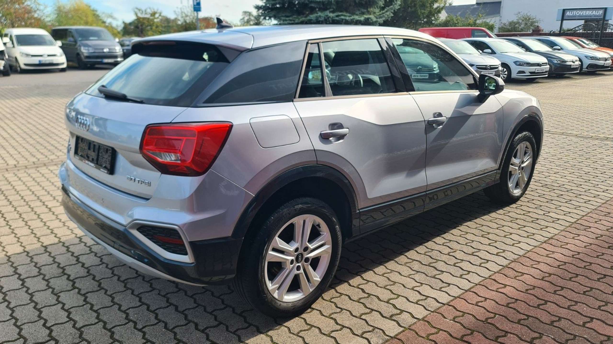 Audi - Q2