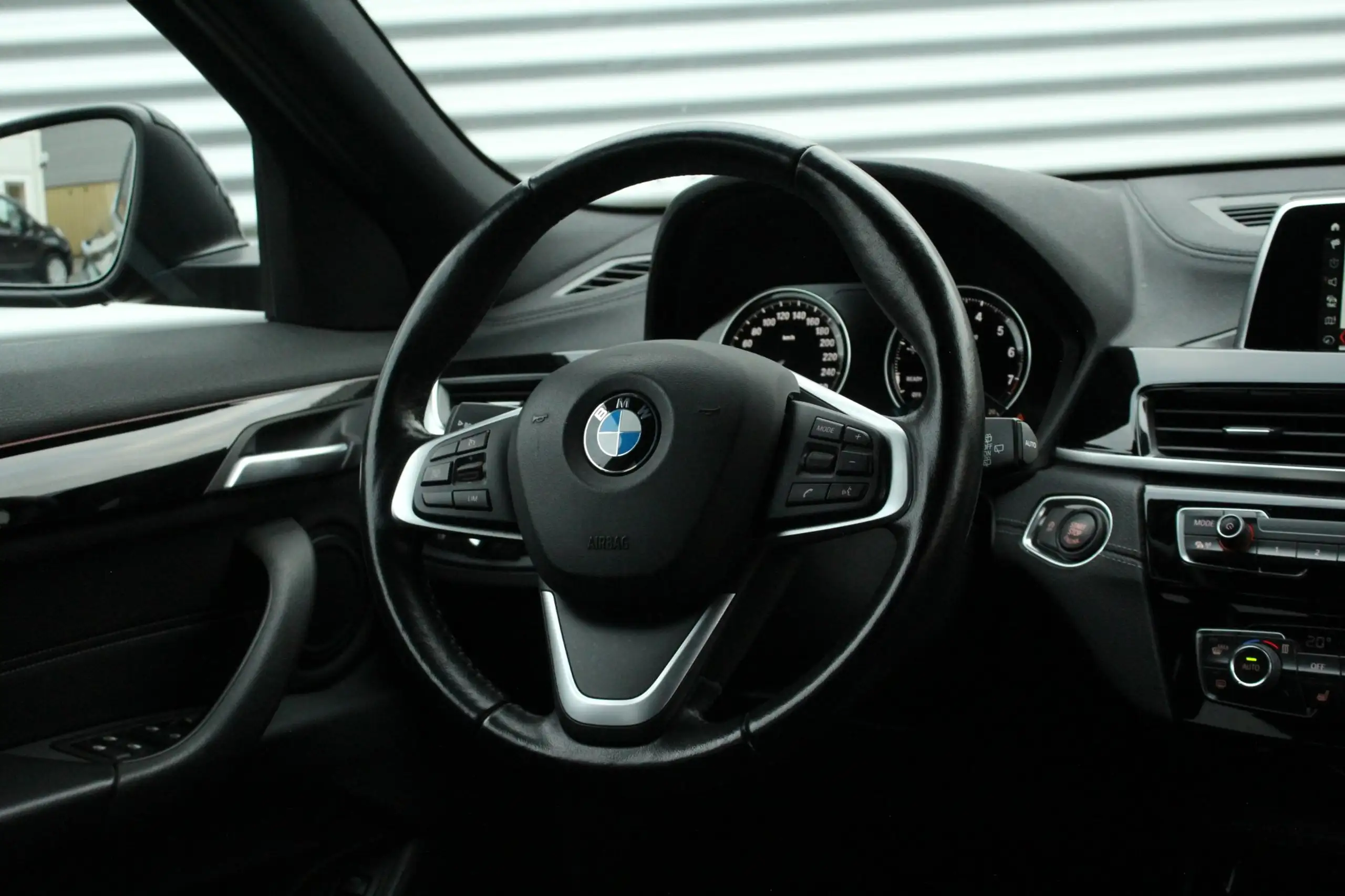 BMW - X2