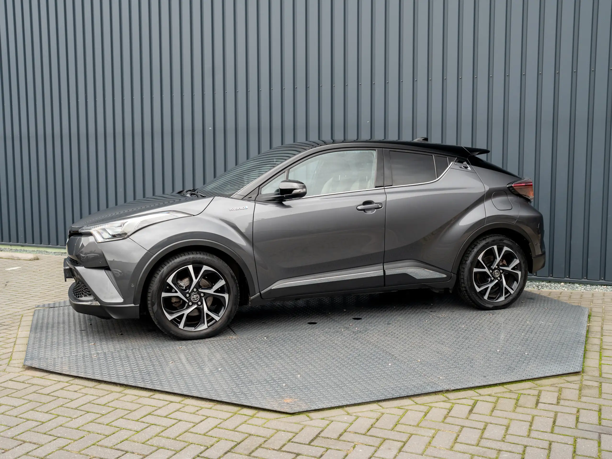 Toyota - C-HR