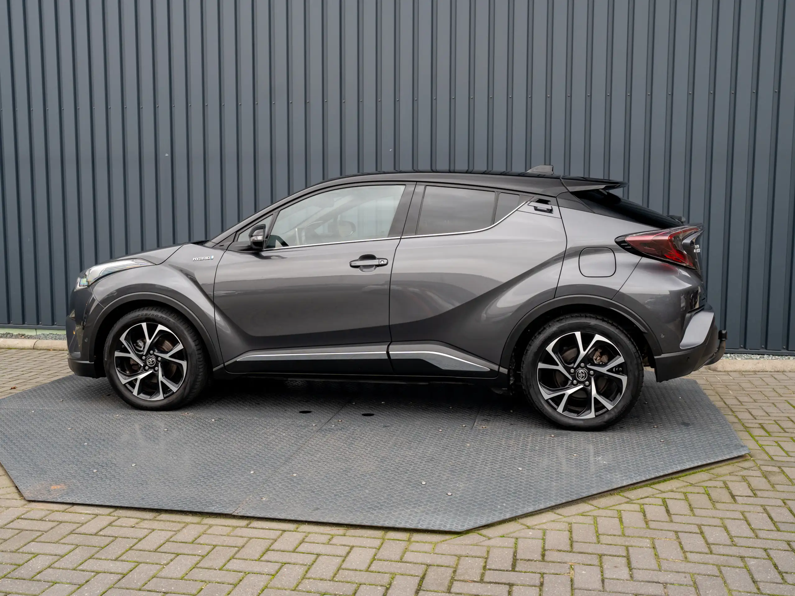 Toyota - C-HR