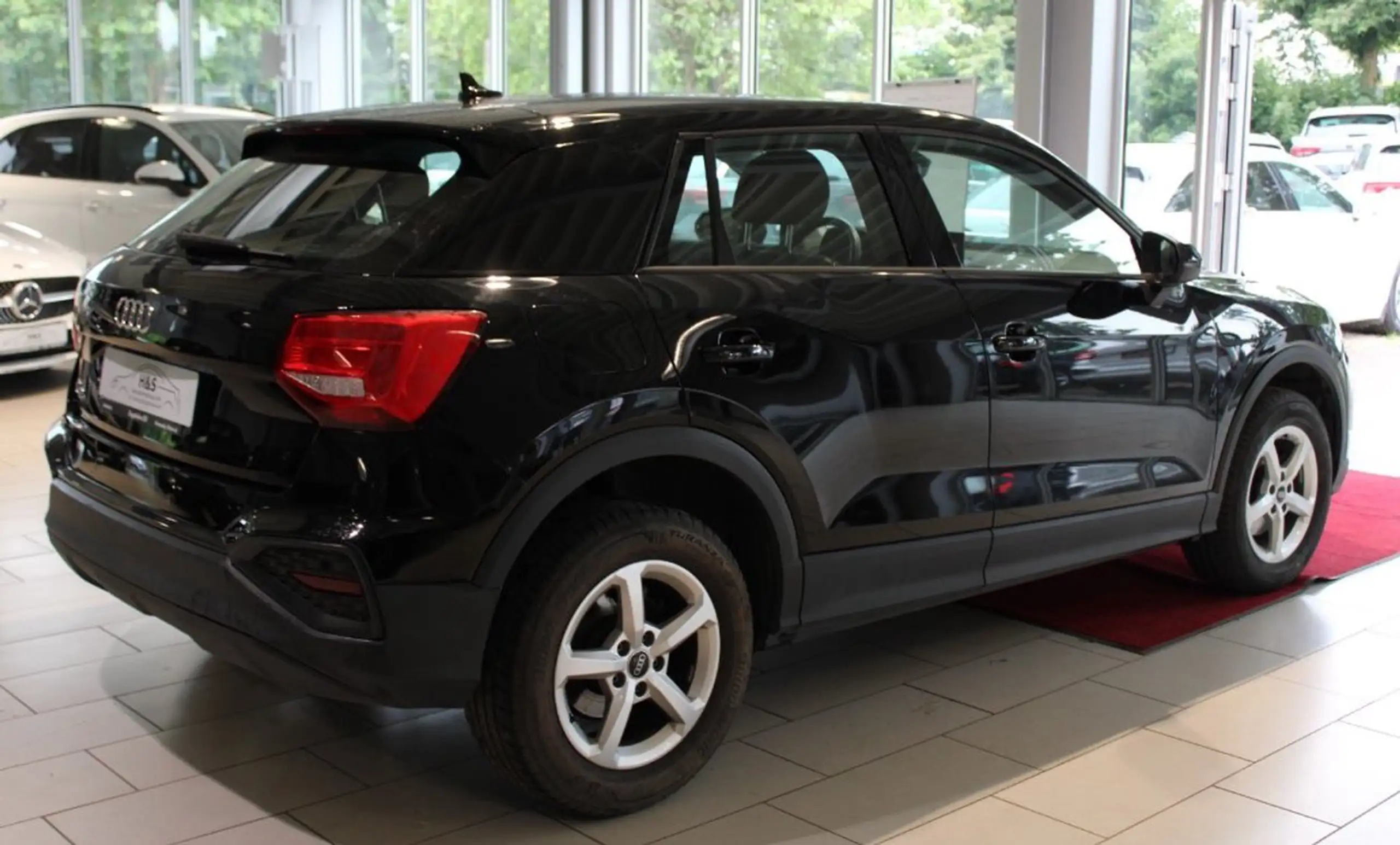 Audi - Q2