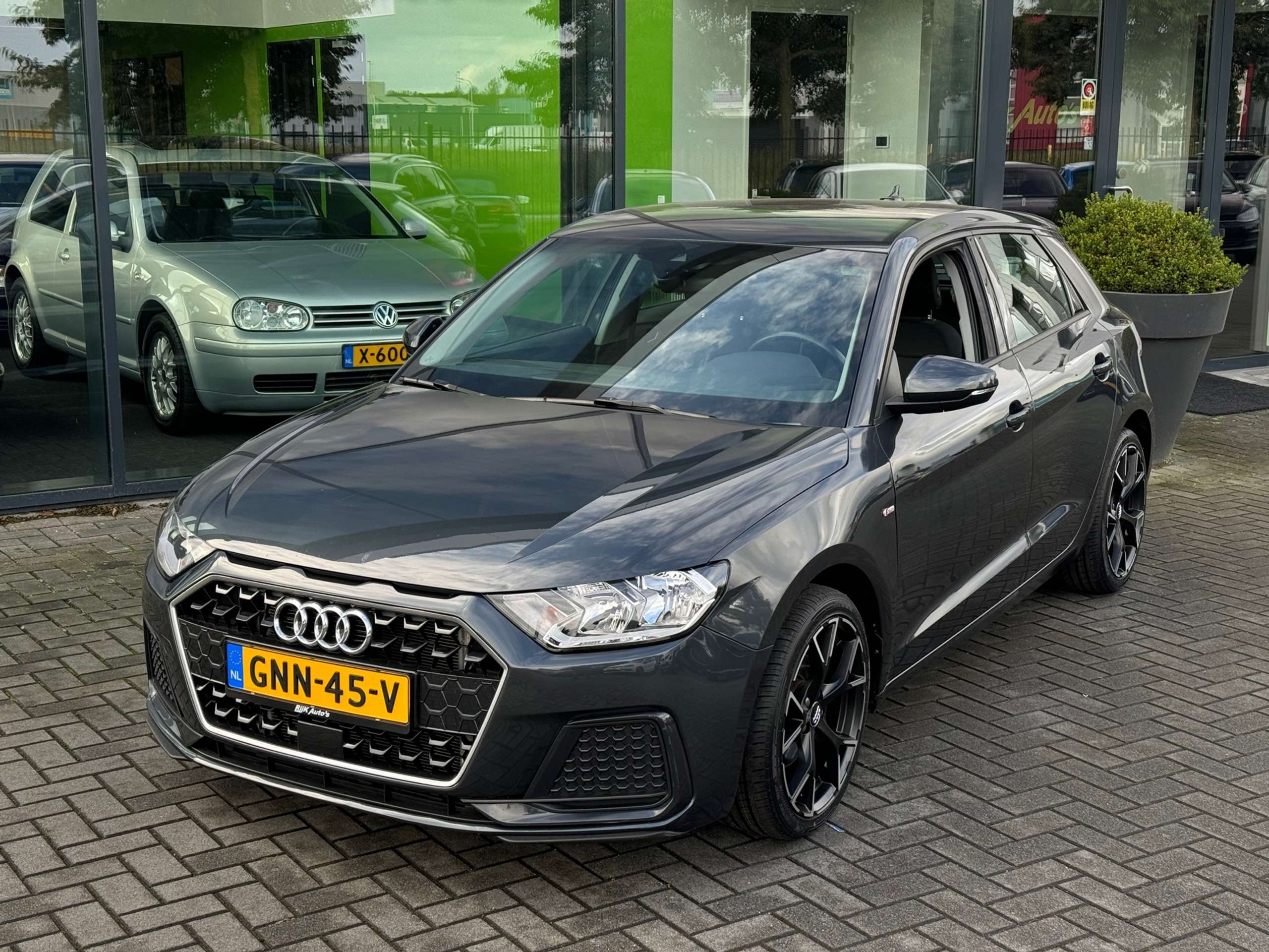 Audi - A1