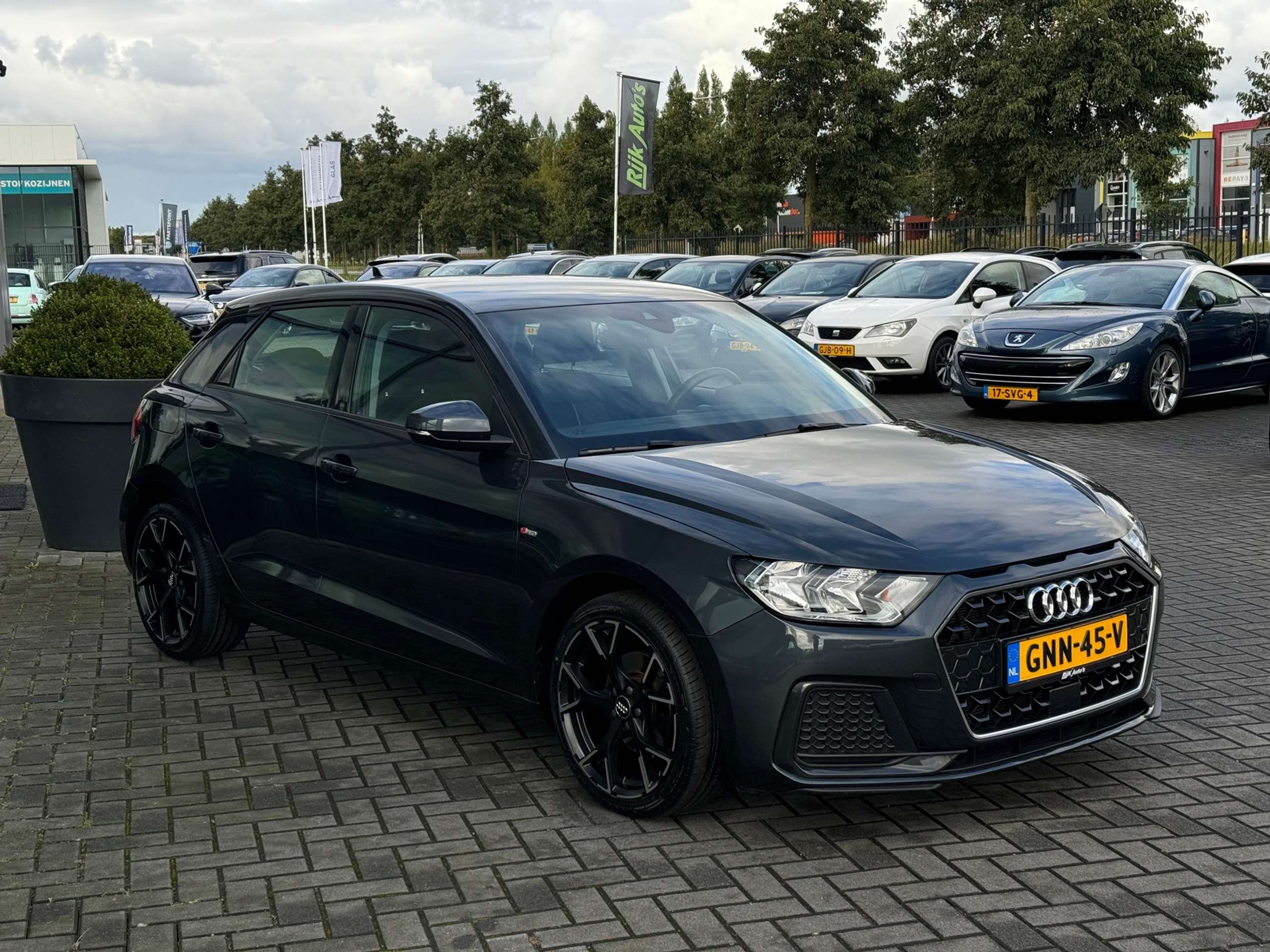 Audi - A1