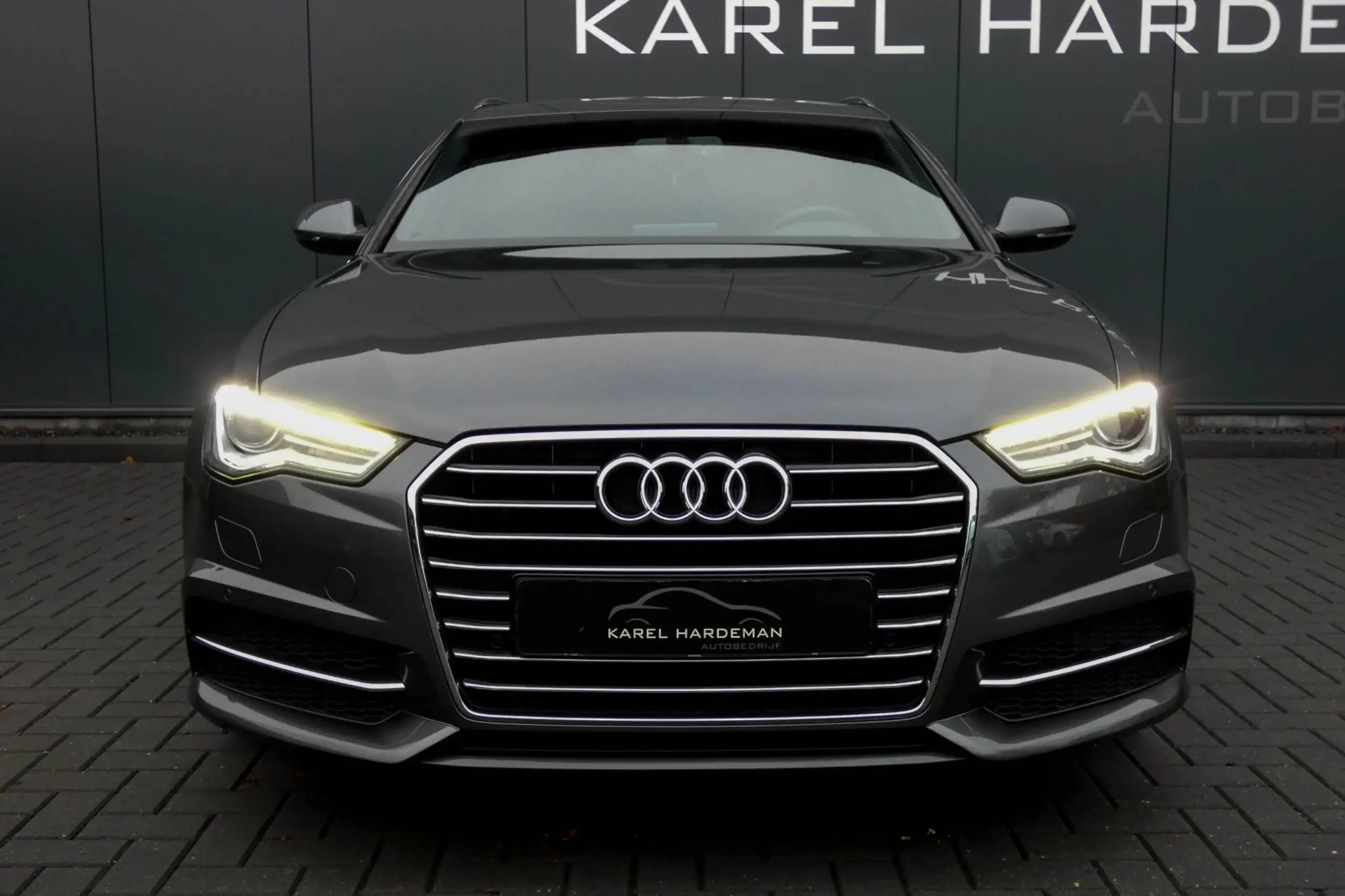 Audi - A6