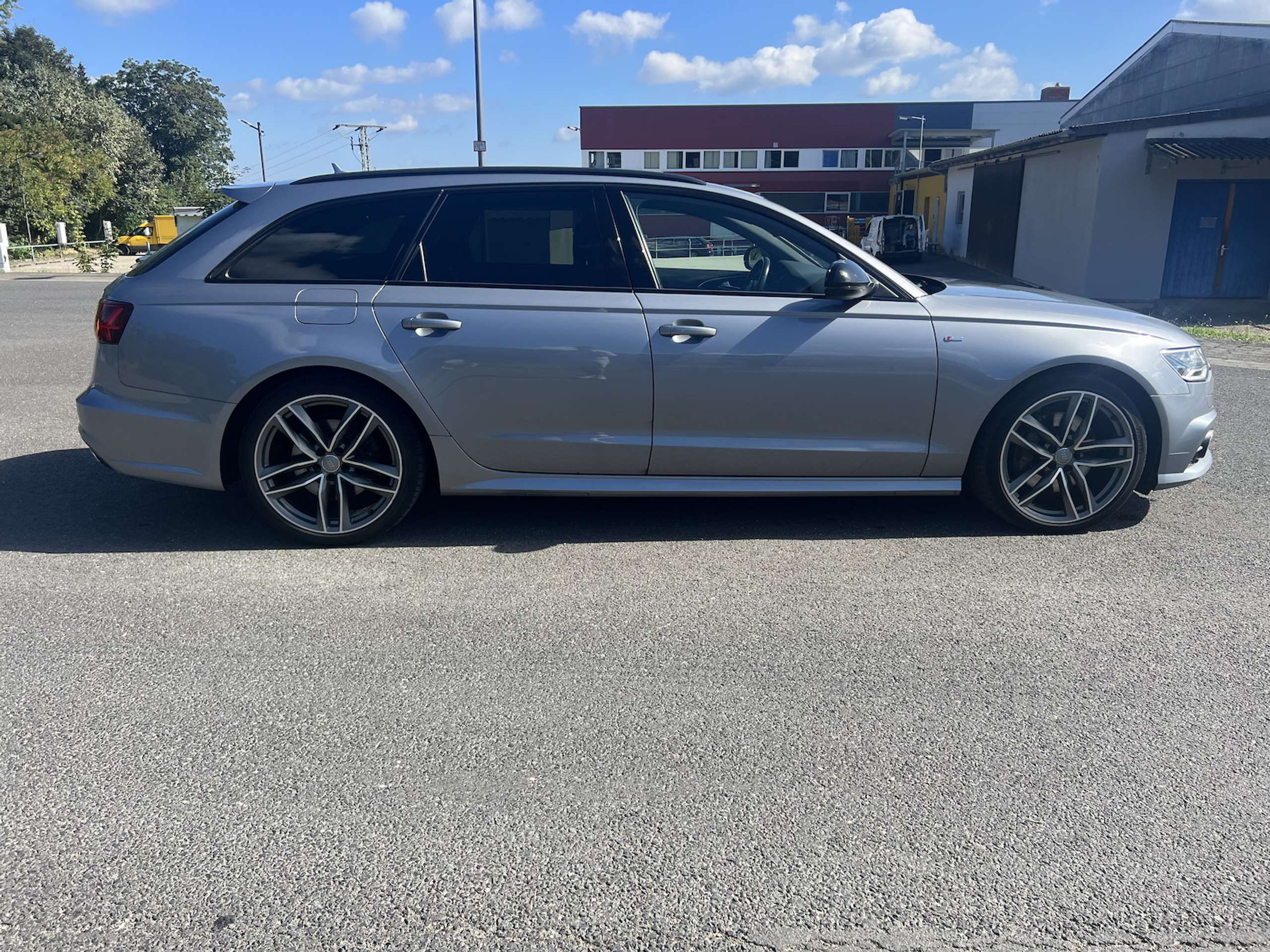 Audi - A6