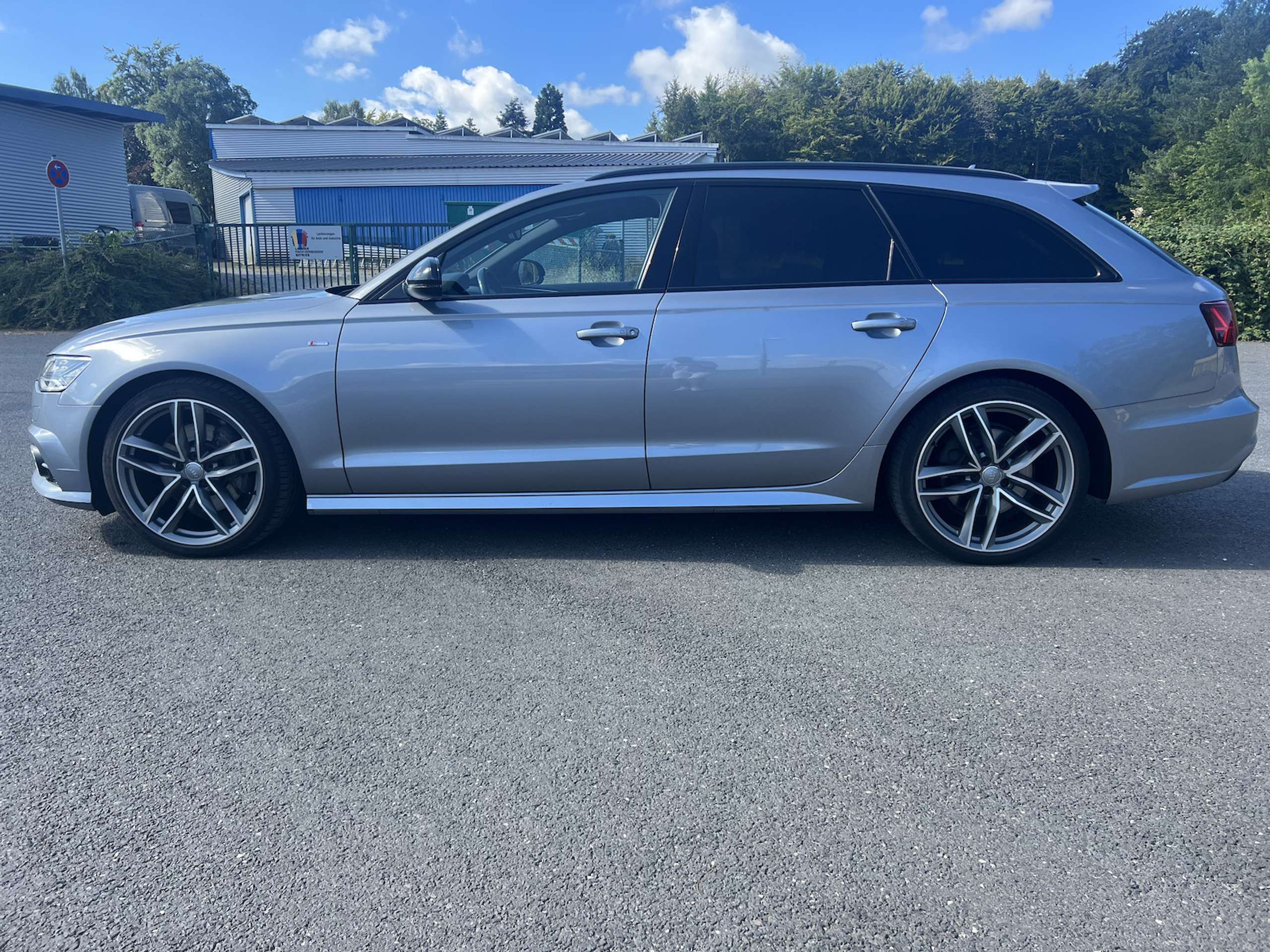 Audi - A6