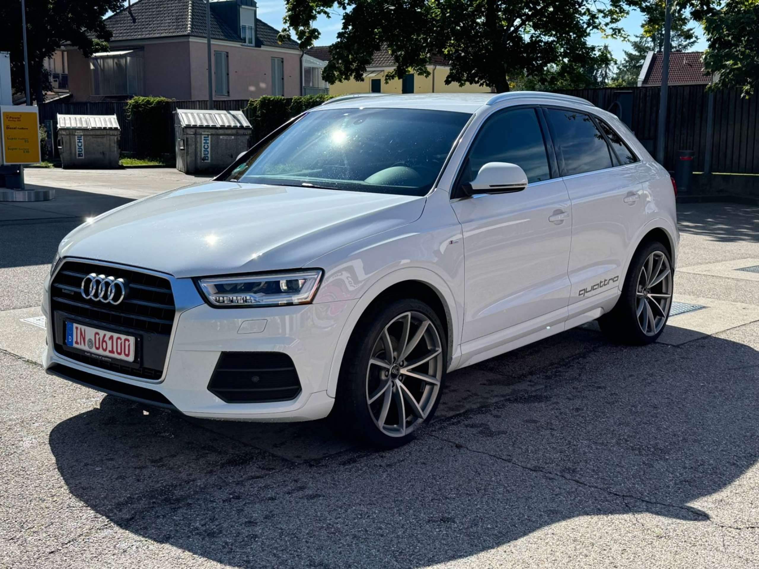 Audi - Q3