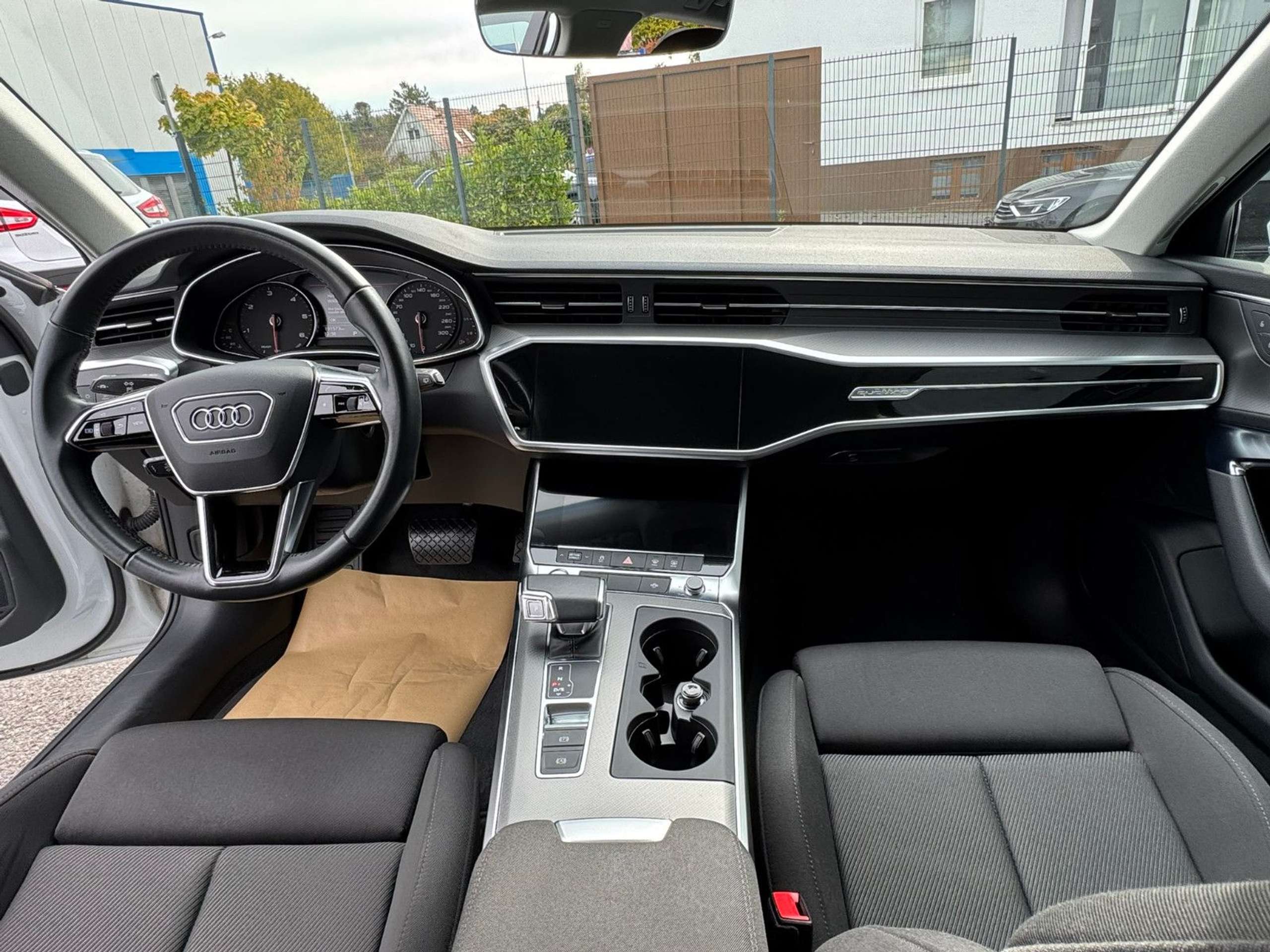 Audi - A6