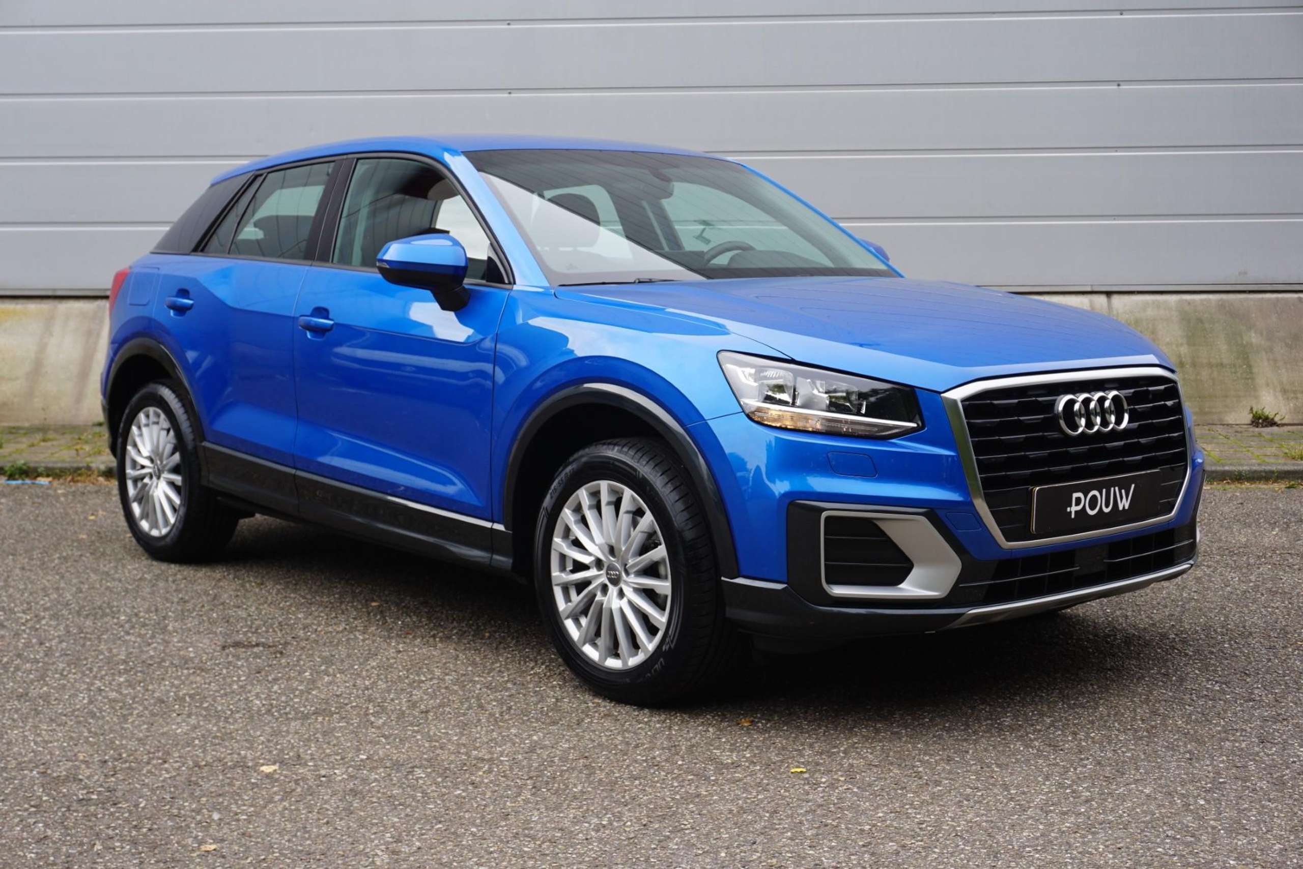 Audi - Q2