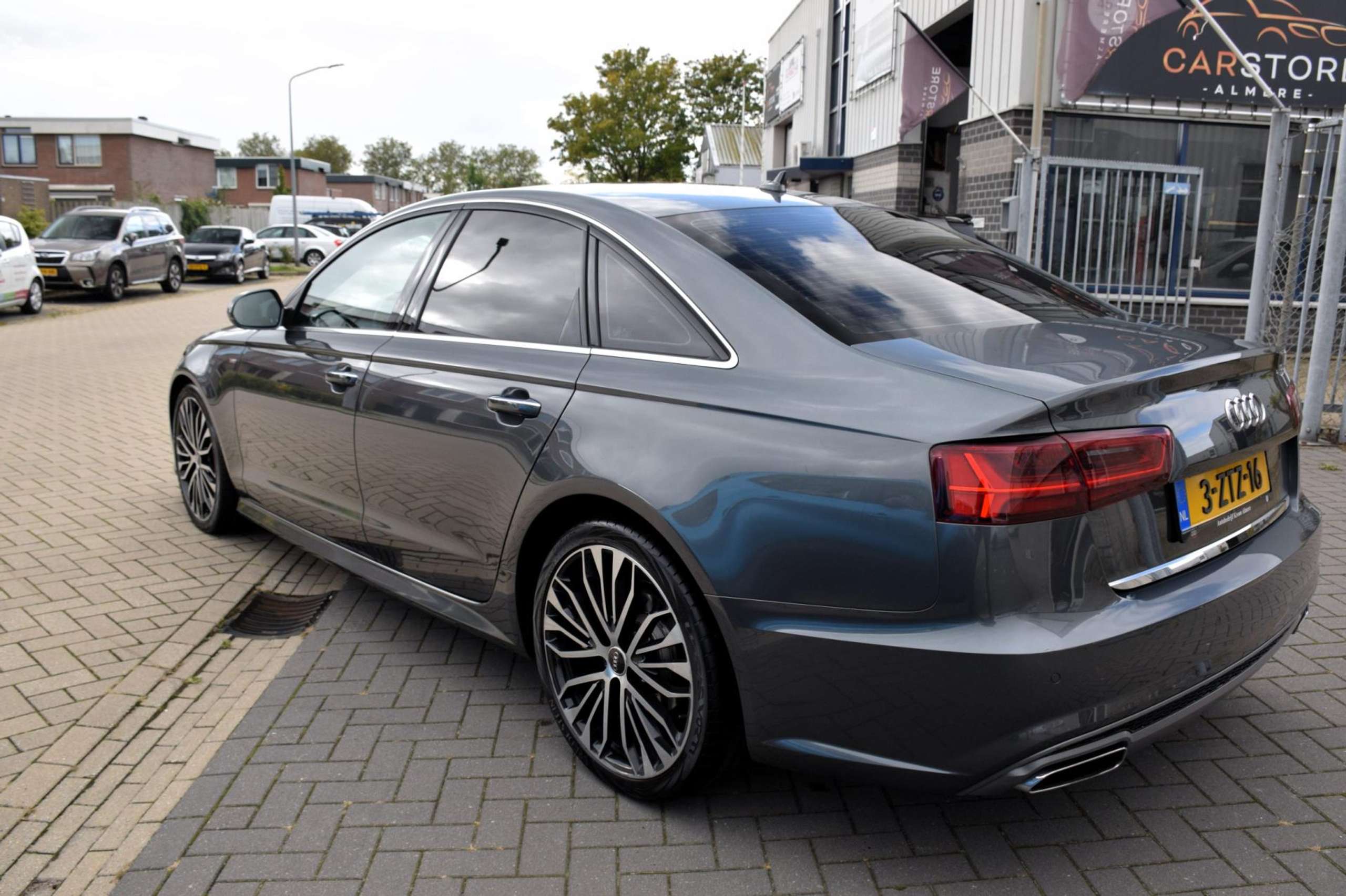 Audi - A6