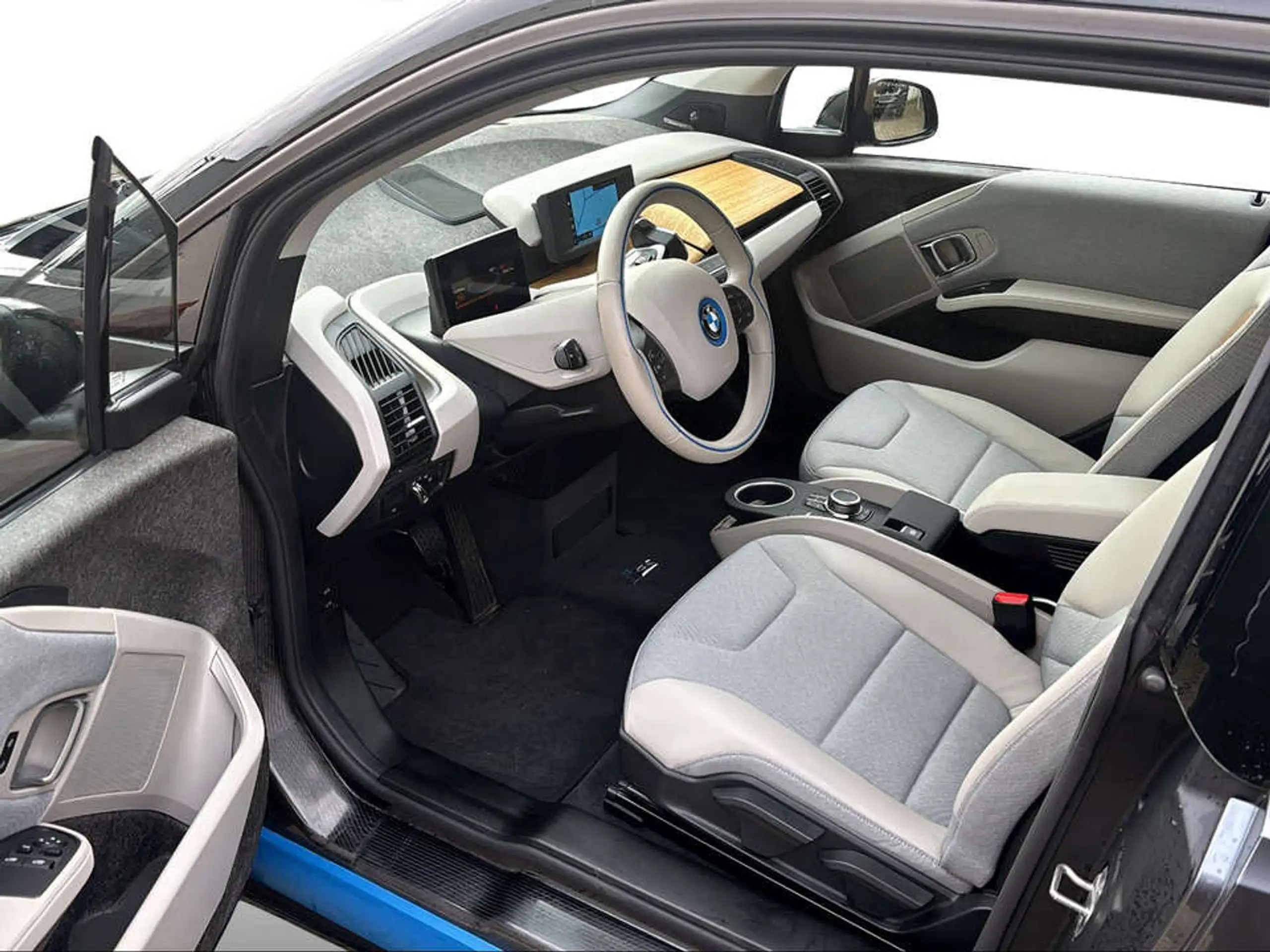 BMW - i3