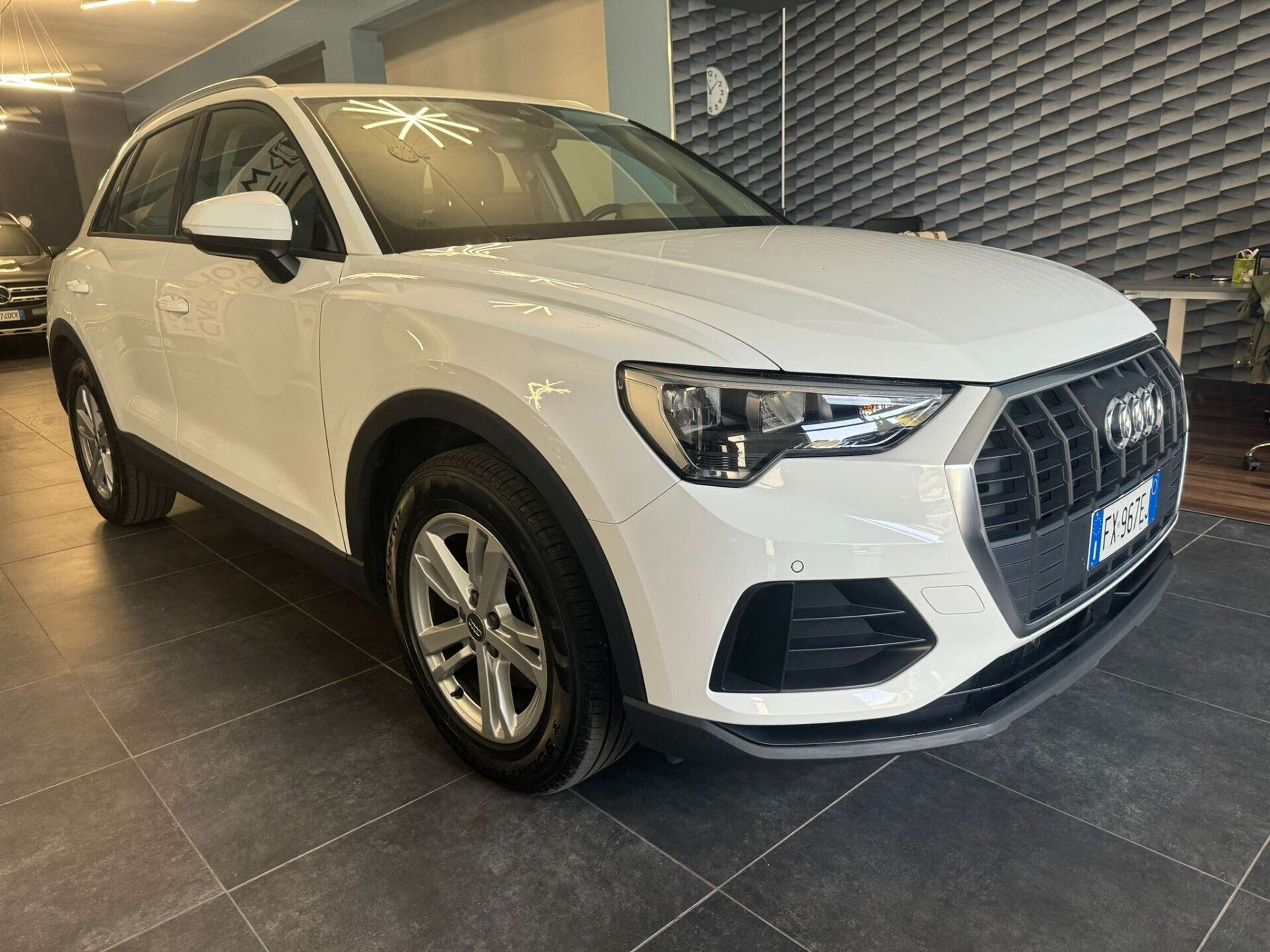 Audi - Q3