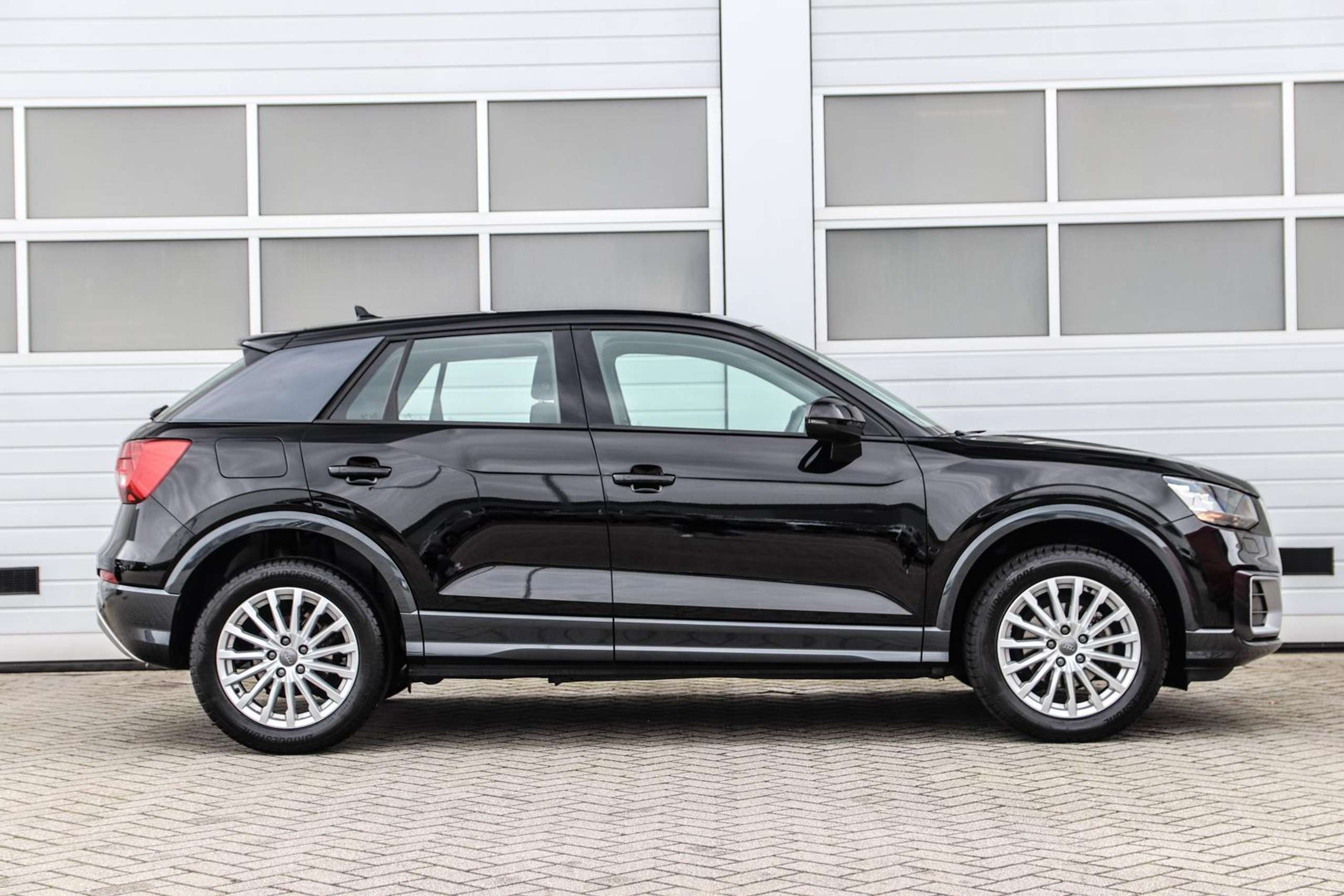 Audi - Q2