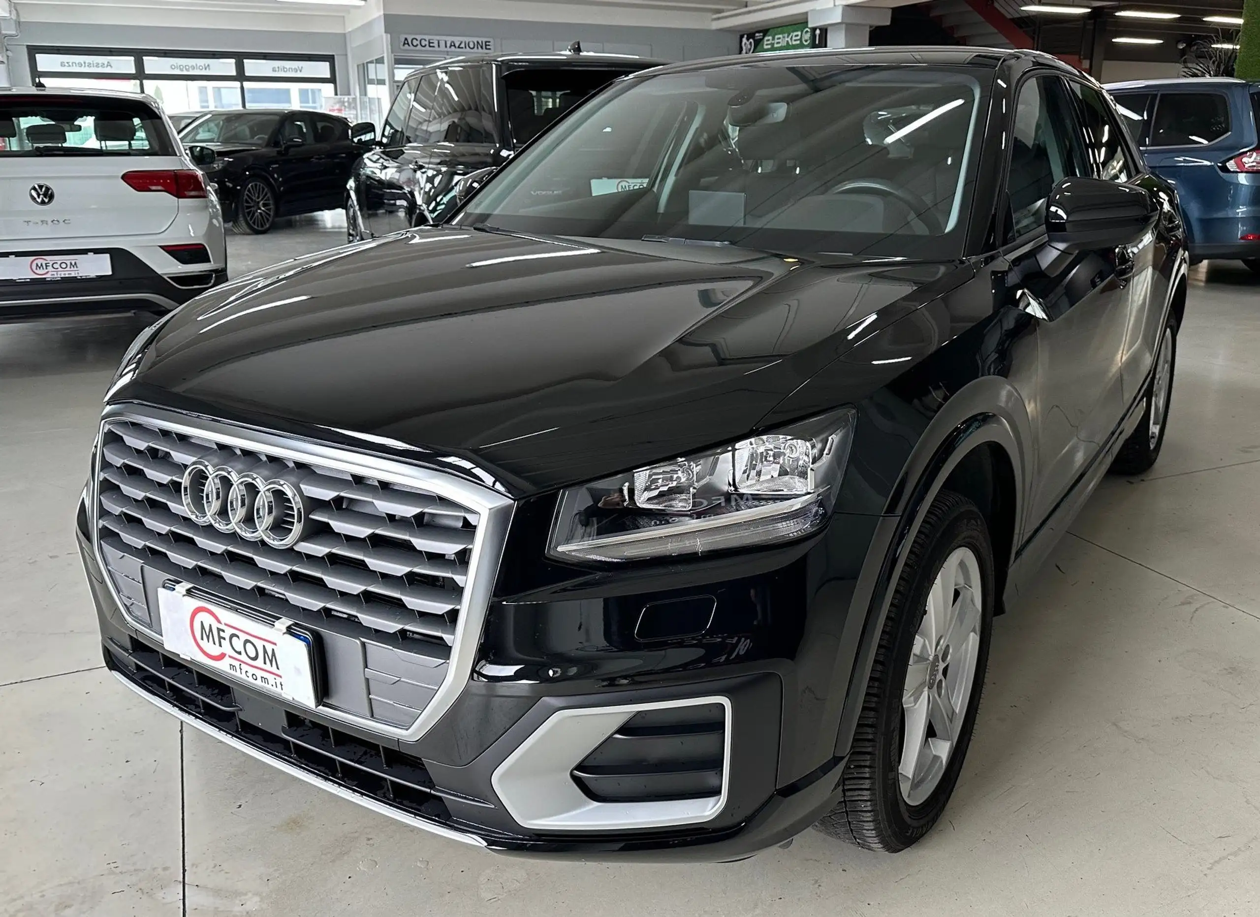 Audi - Q2