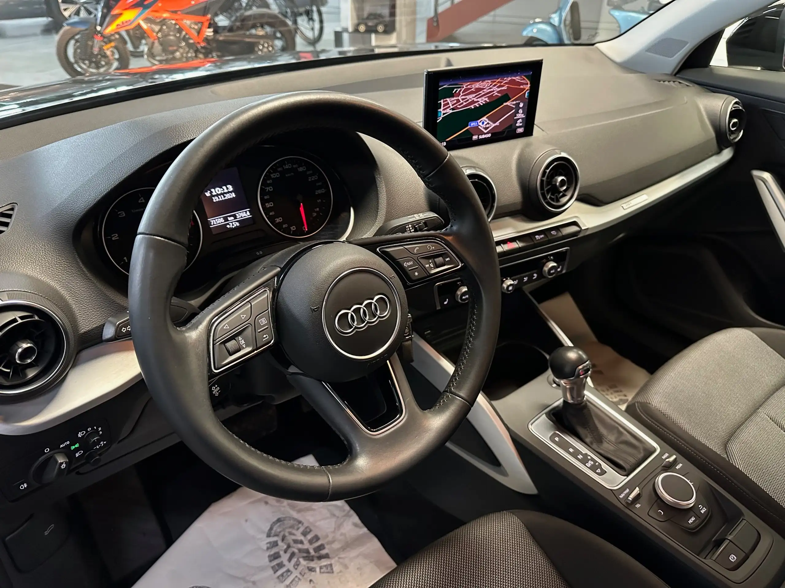 Audi - Q2