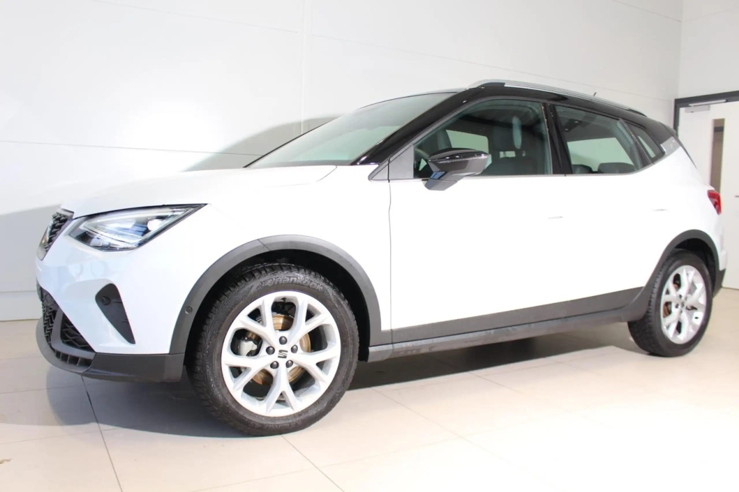 SEAT - Arona