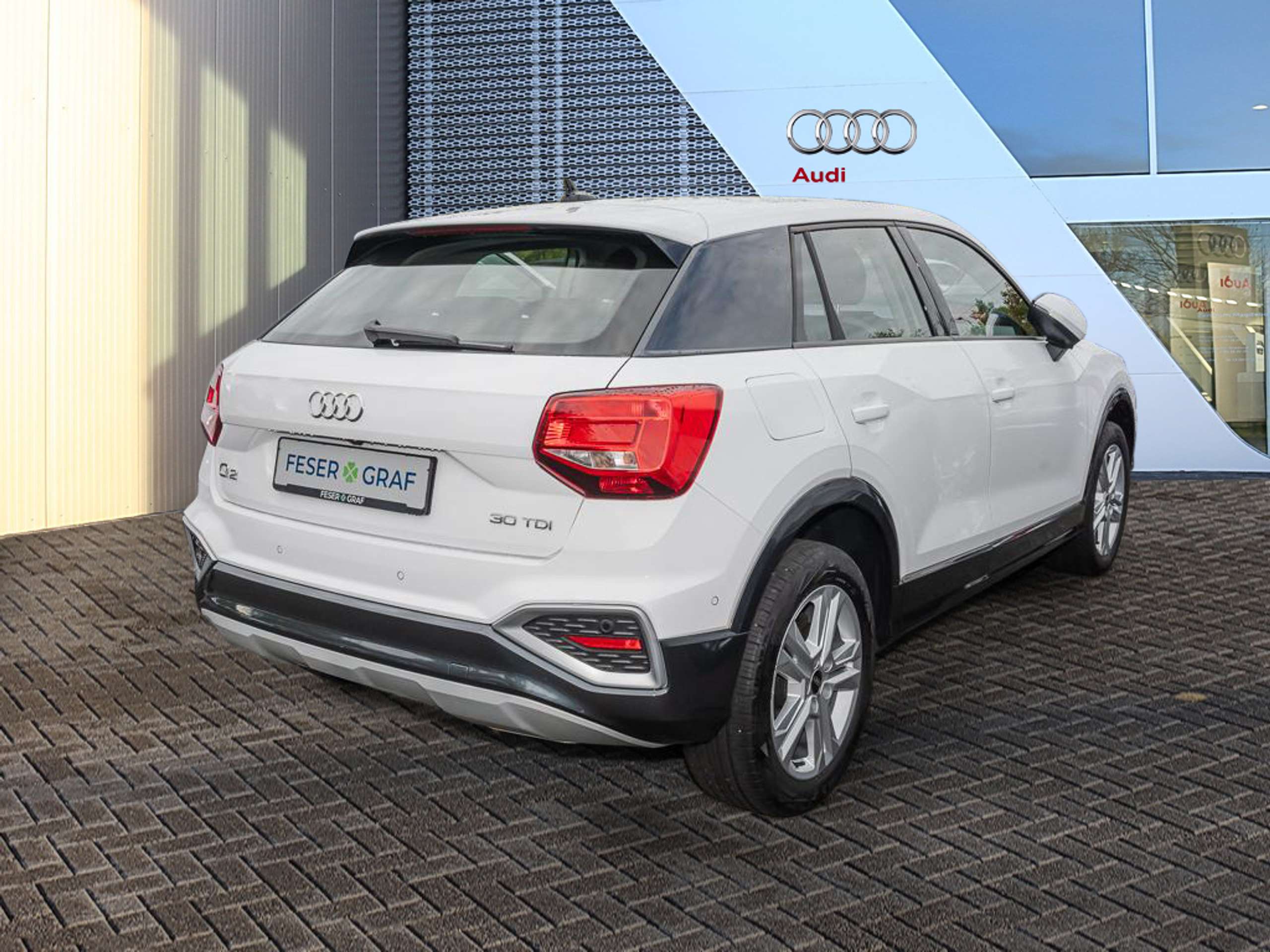 Audi - Q2