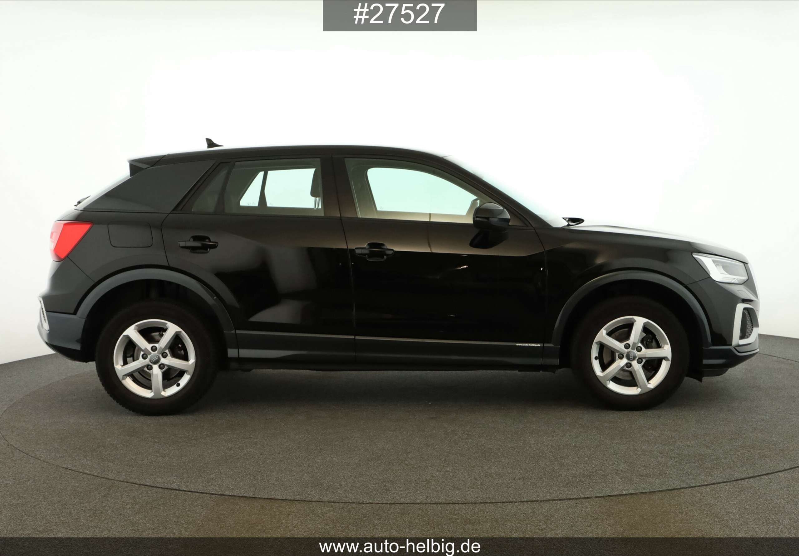 Audi - Q2