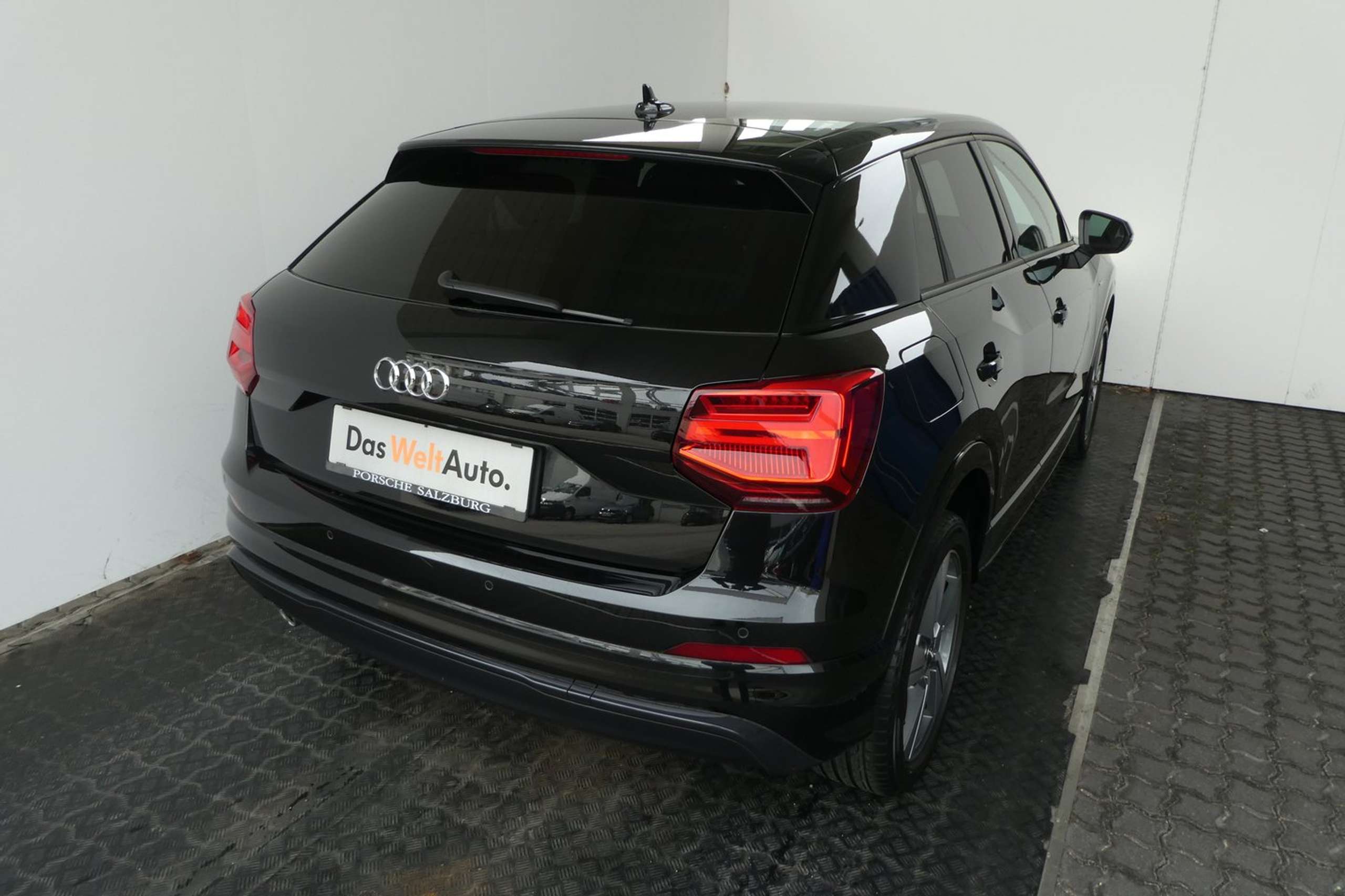 Audi - Q2