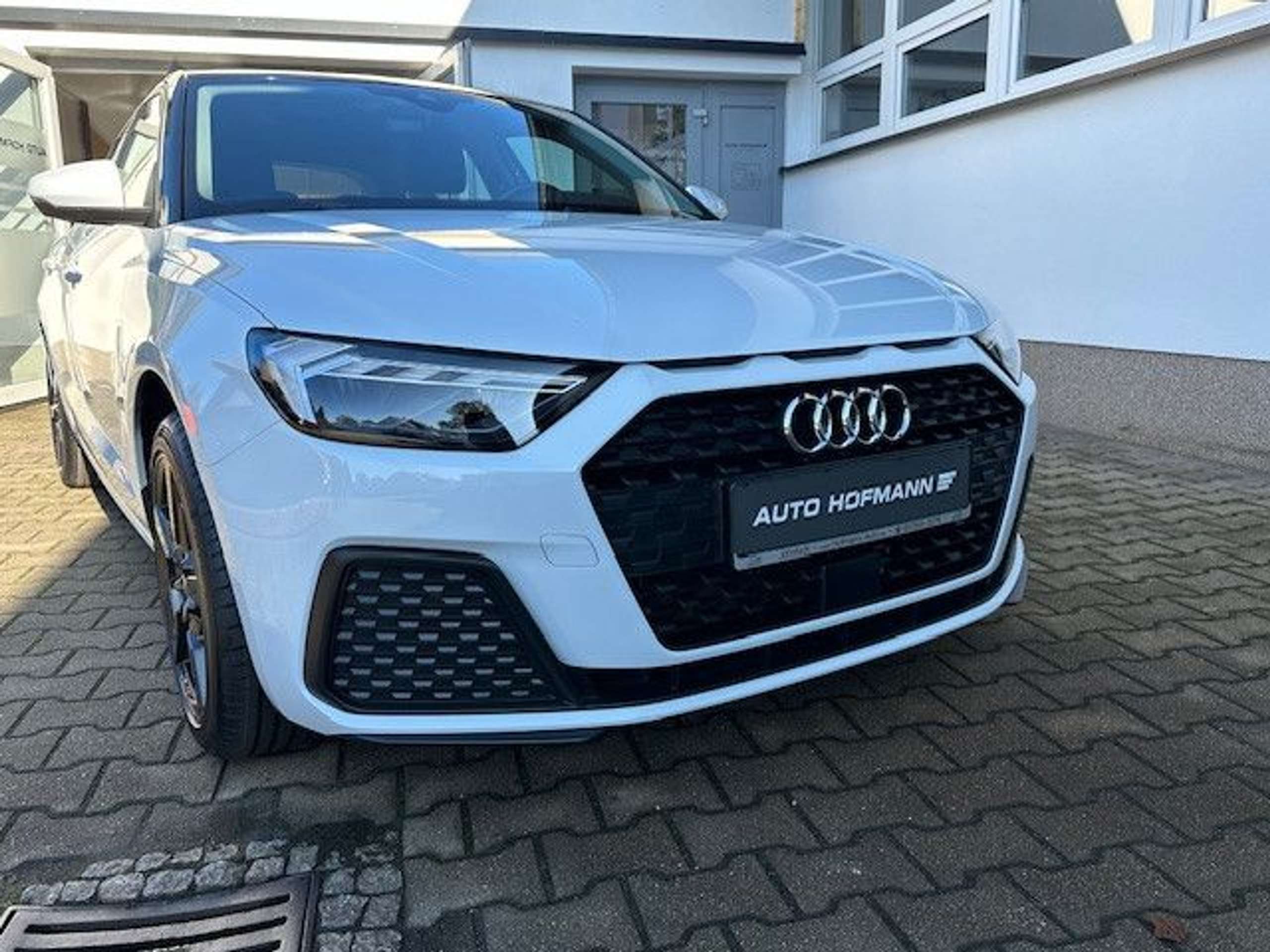 Audi - A1