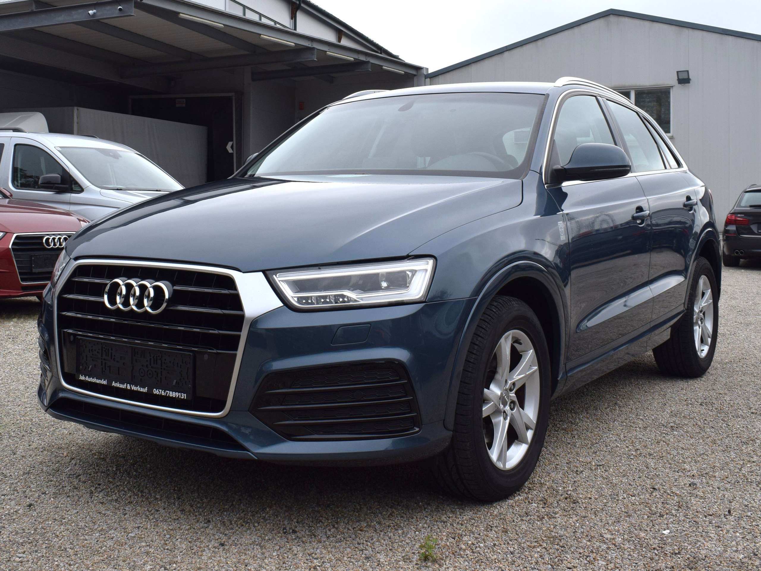 Audi - Q3