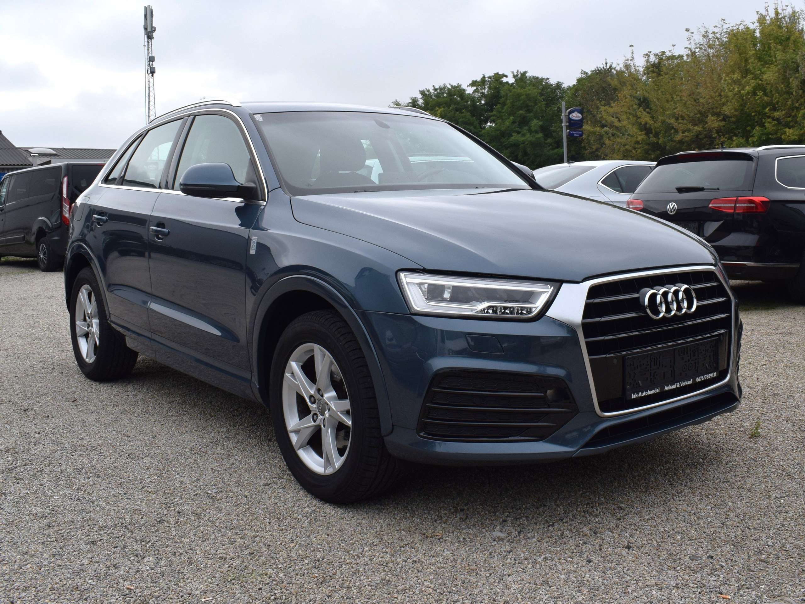 Audi - Q3