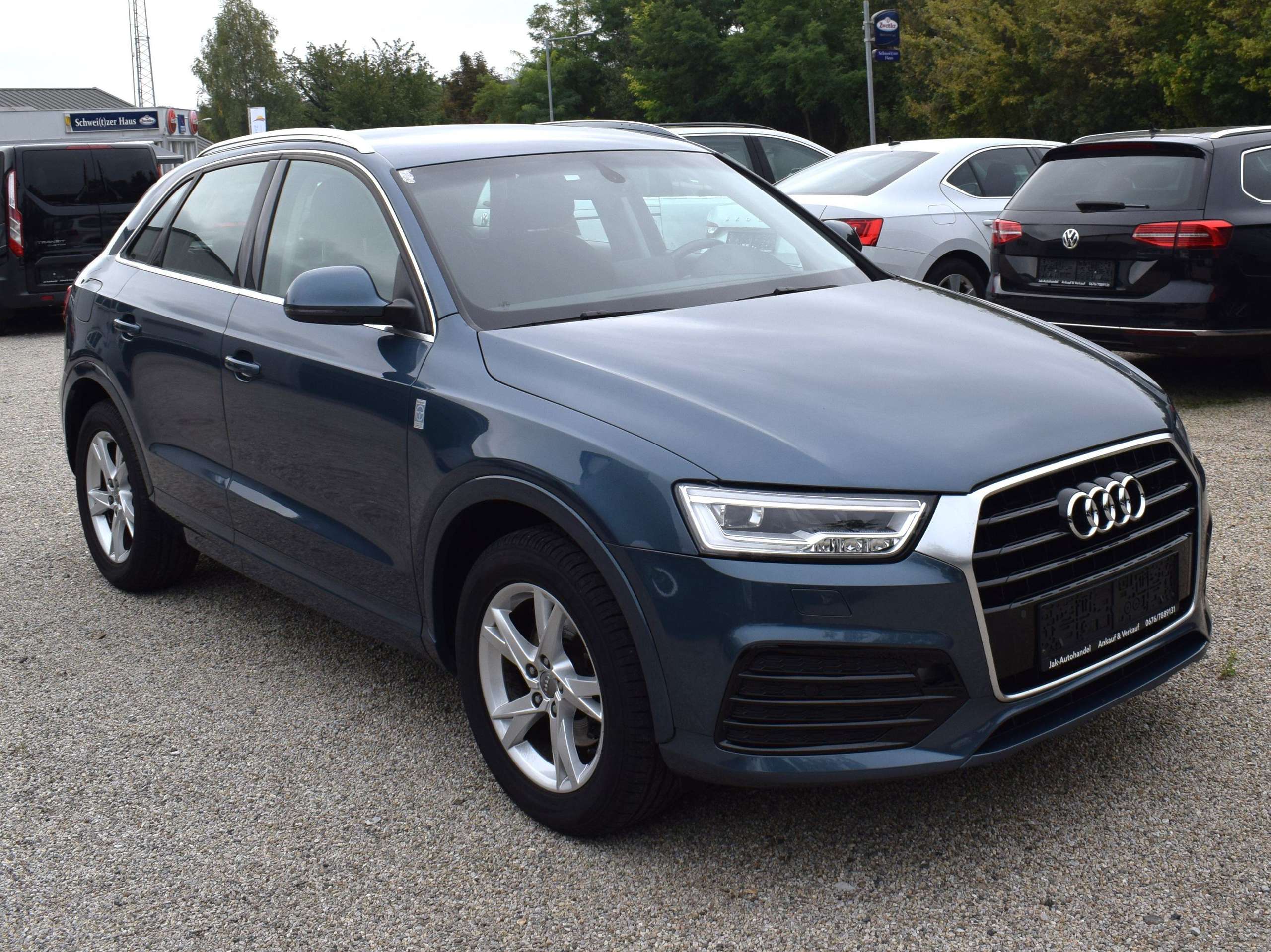 Audi - Q3