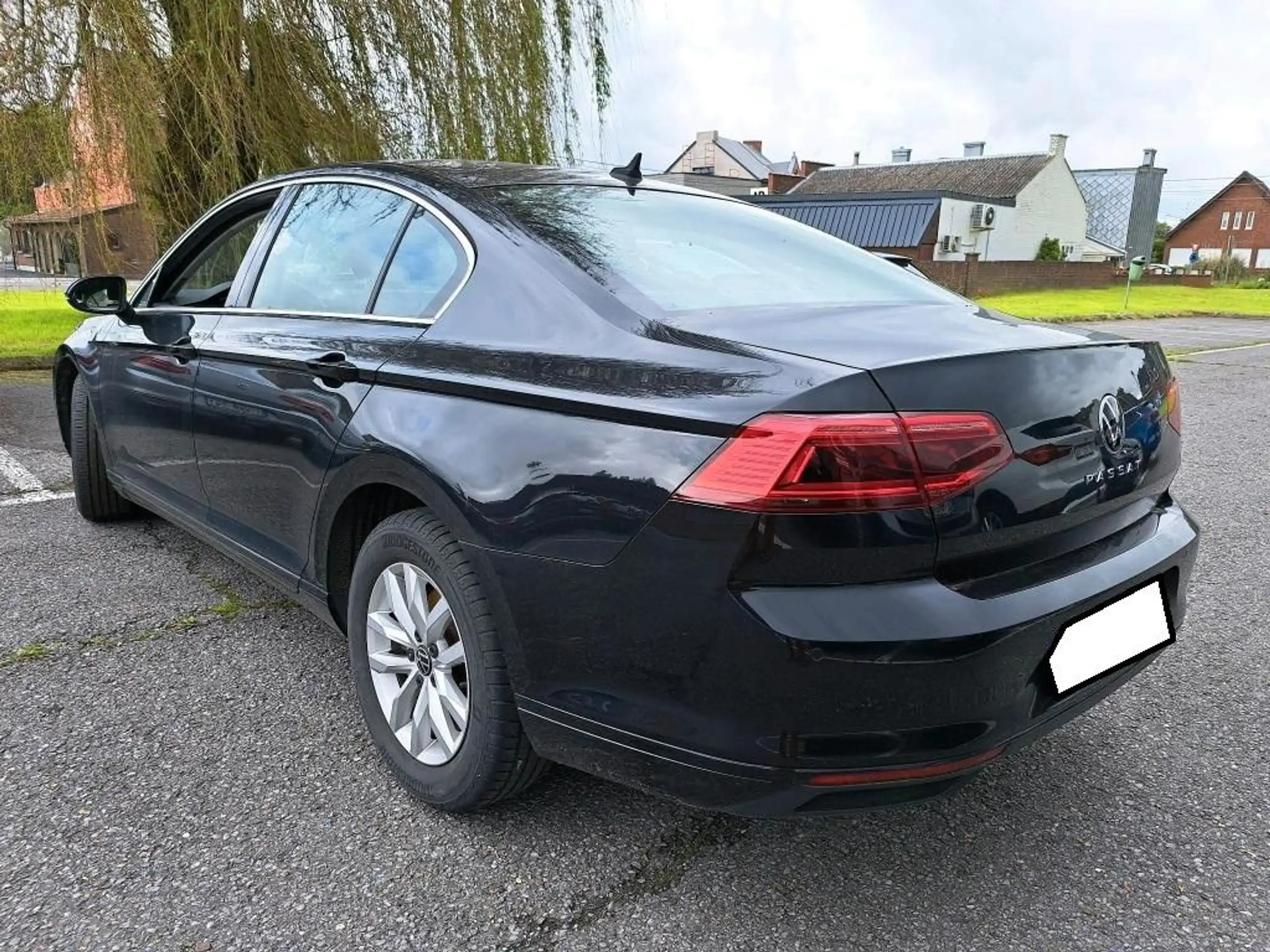 Volkswagen - Passat