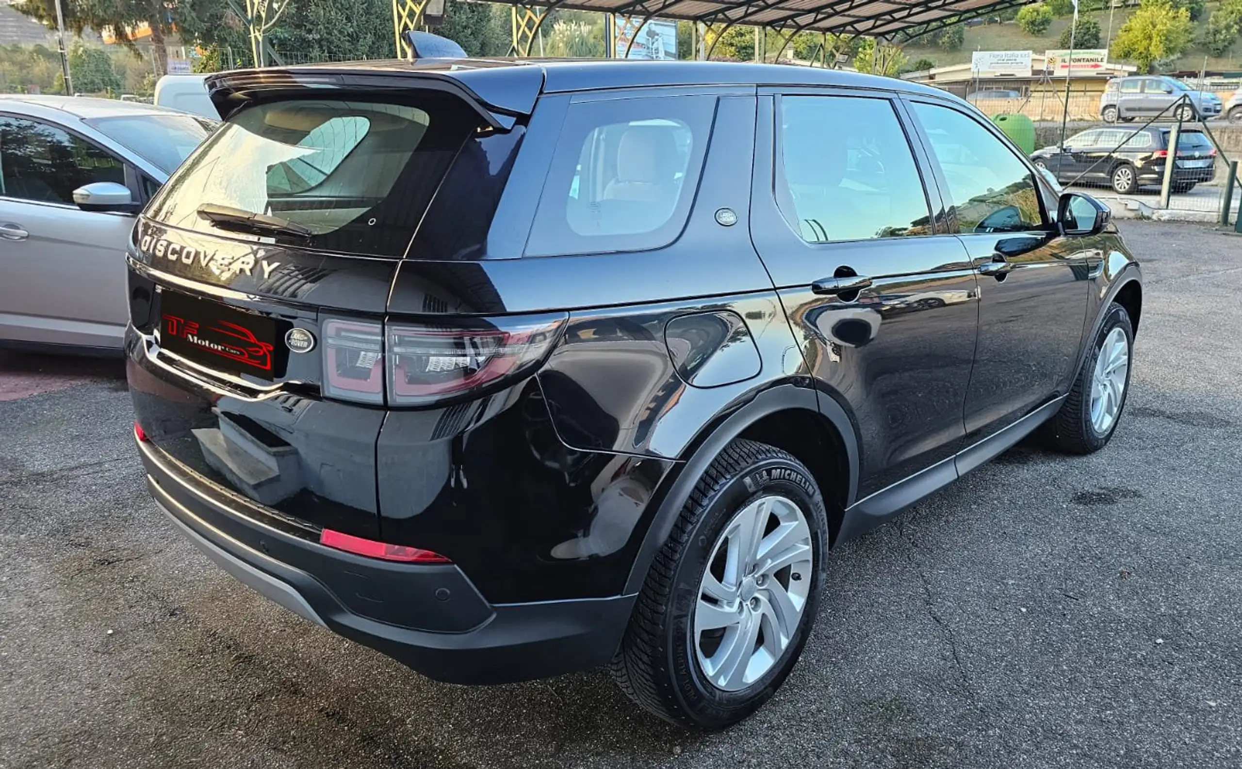 Land Rover - Discovery Sport