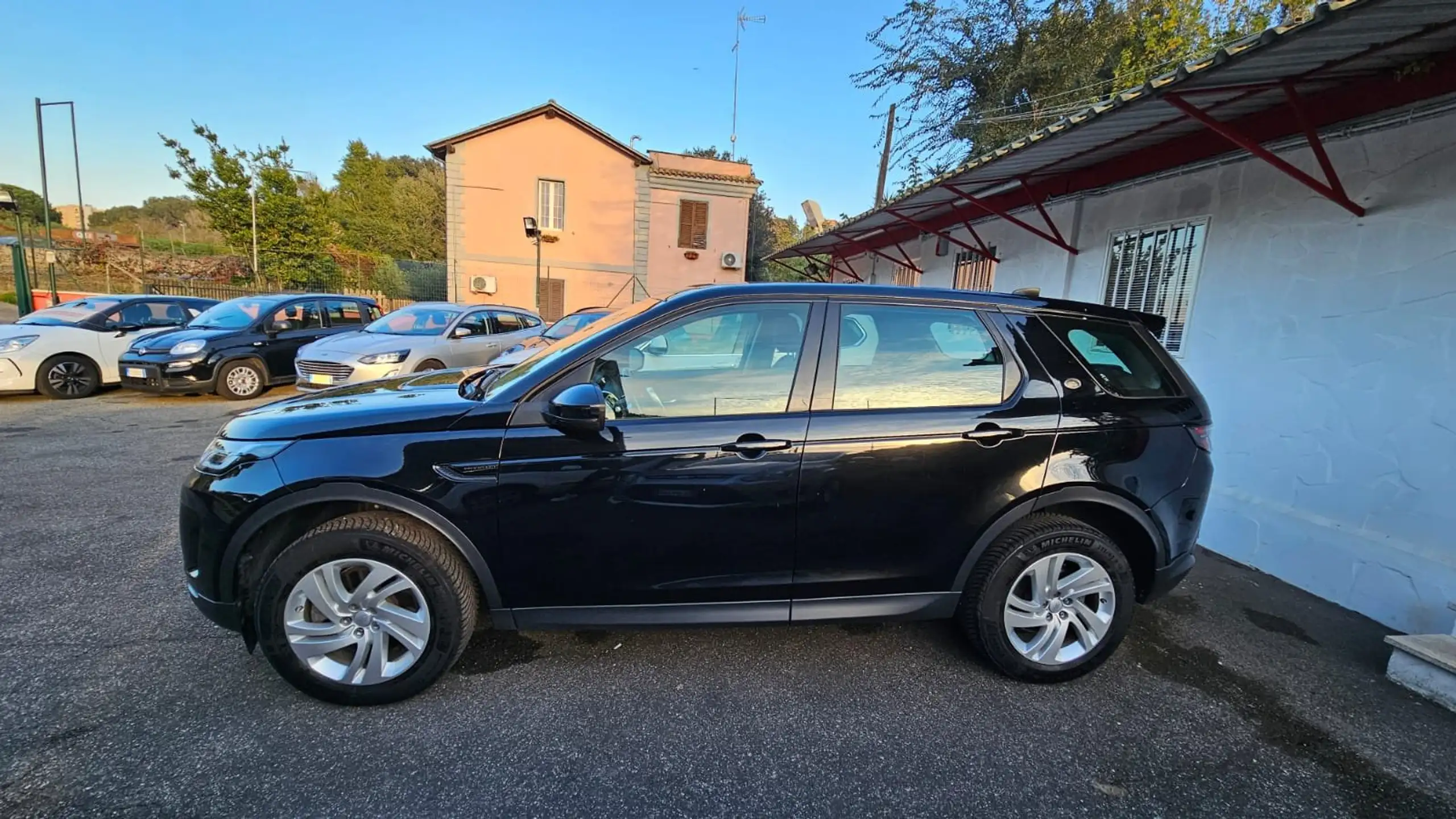 Land Rover - Discovery Sport