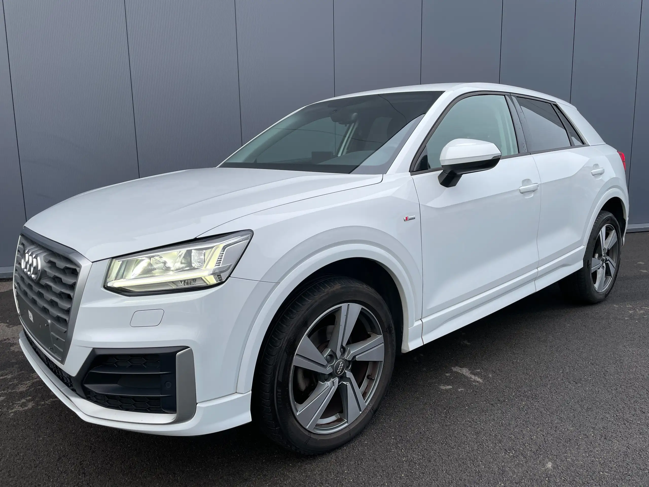 Audi - Q2