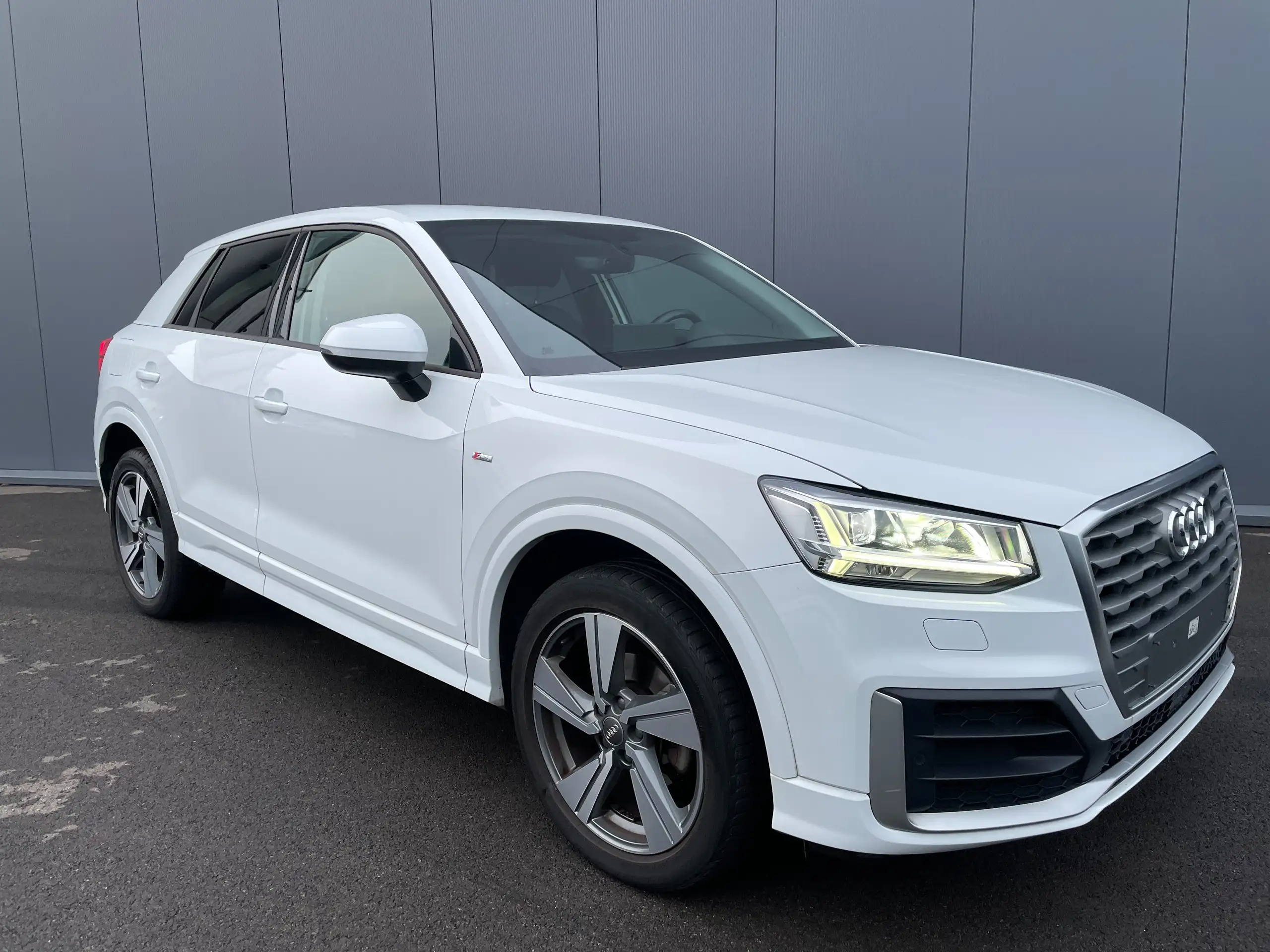 Audi - Q2